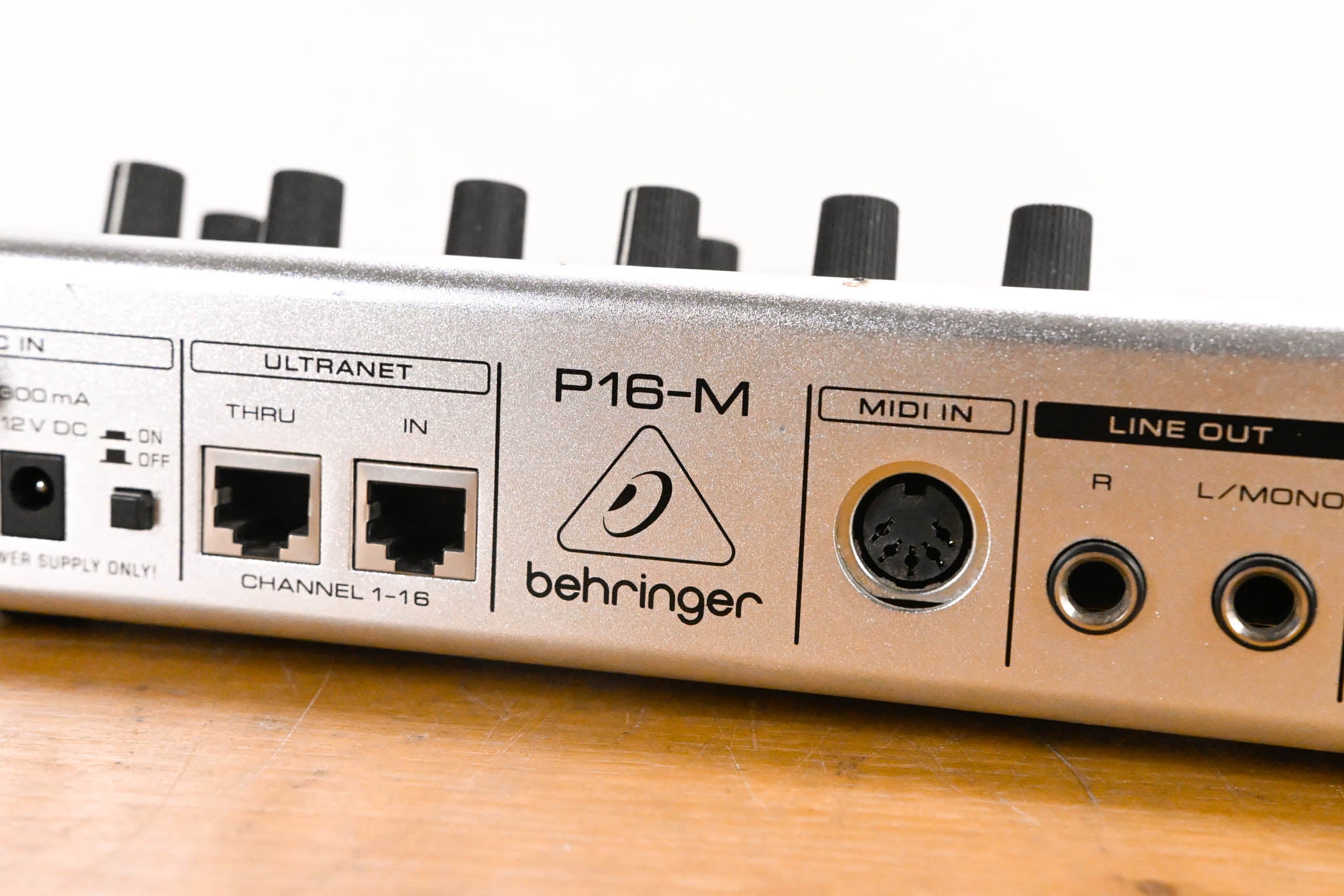 Behringer Powerplay P16-M 16-Channel Digital Personal Mixer