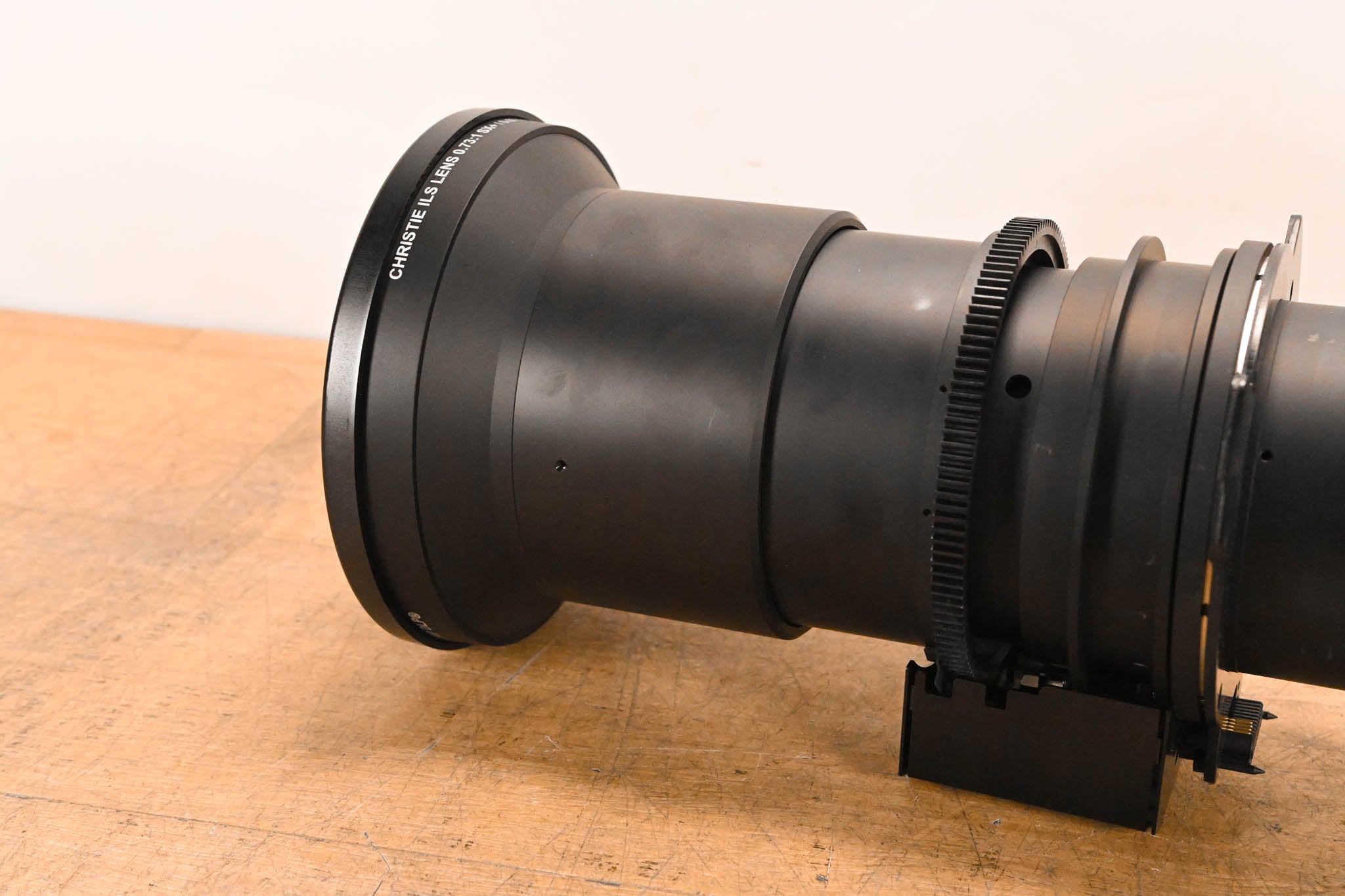 Christie ILS Lens 0.73:1 SX+ / 0.67:1 HD 0.95" 3-Chip Lens