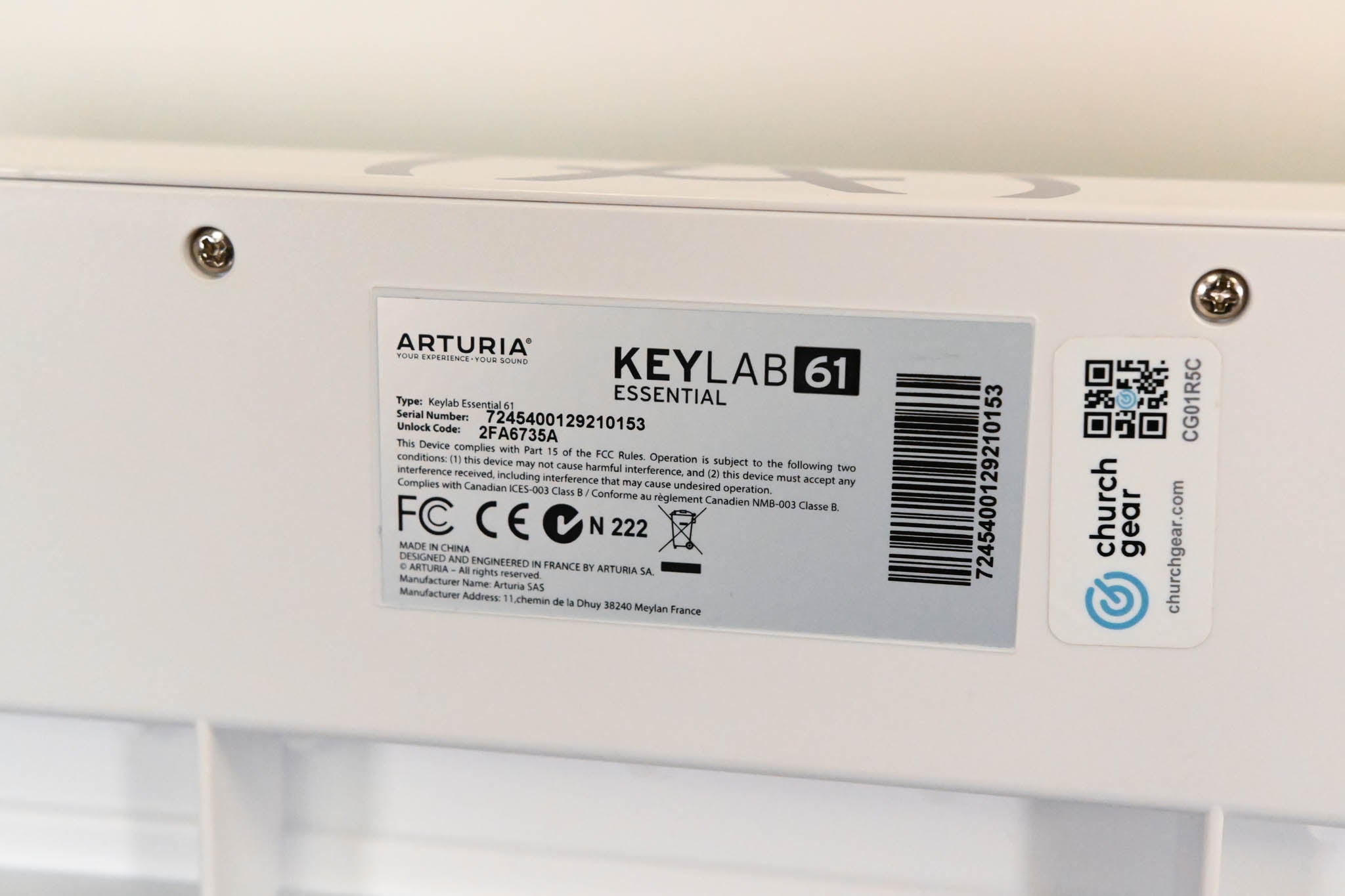 Arturia KeyLab Essential 61 MIDI Controller - White (NO POWER SUPPLY)