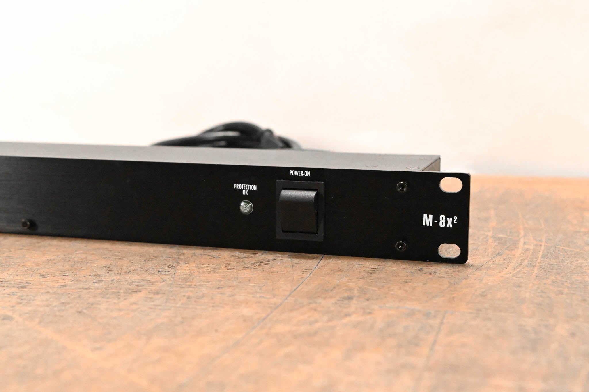 Furman M-8x2 8-Outlet Power Conditioner