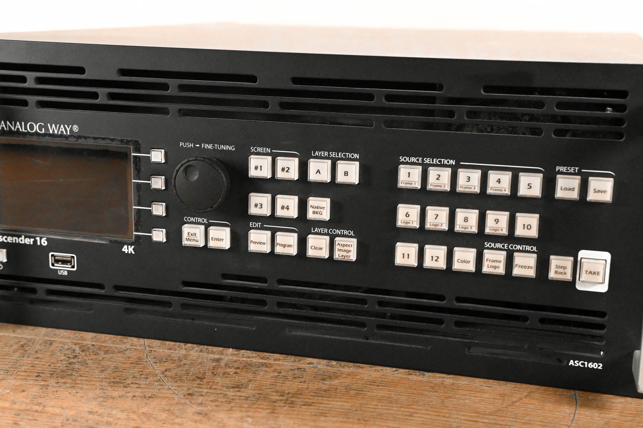 Analog Way Ascender 16-4K Switcher/Video Wall Controller
