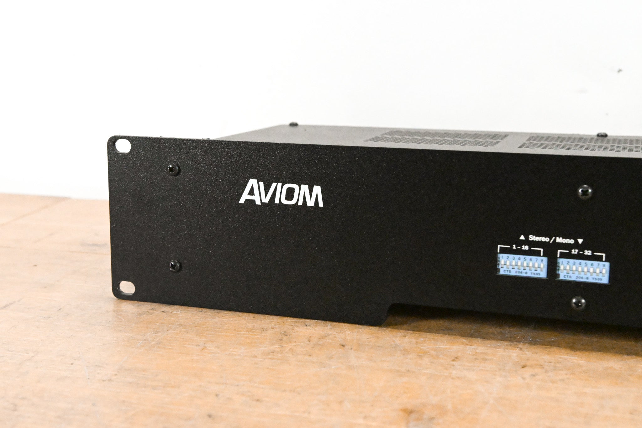 Aviom D400-Dante A-Net Distributor with Dante Connectivity