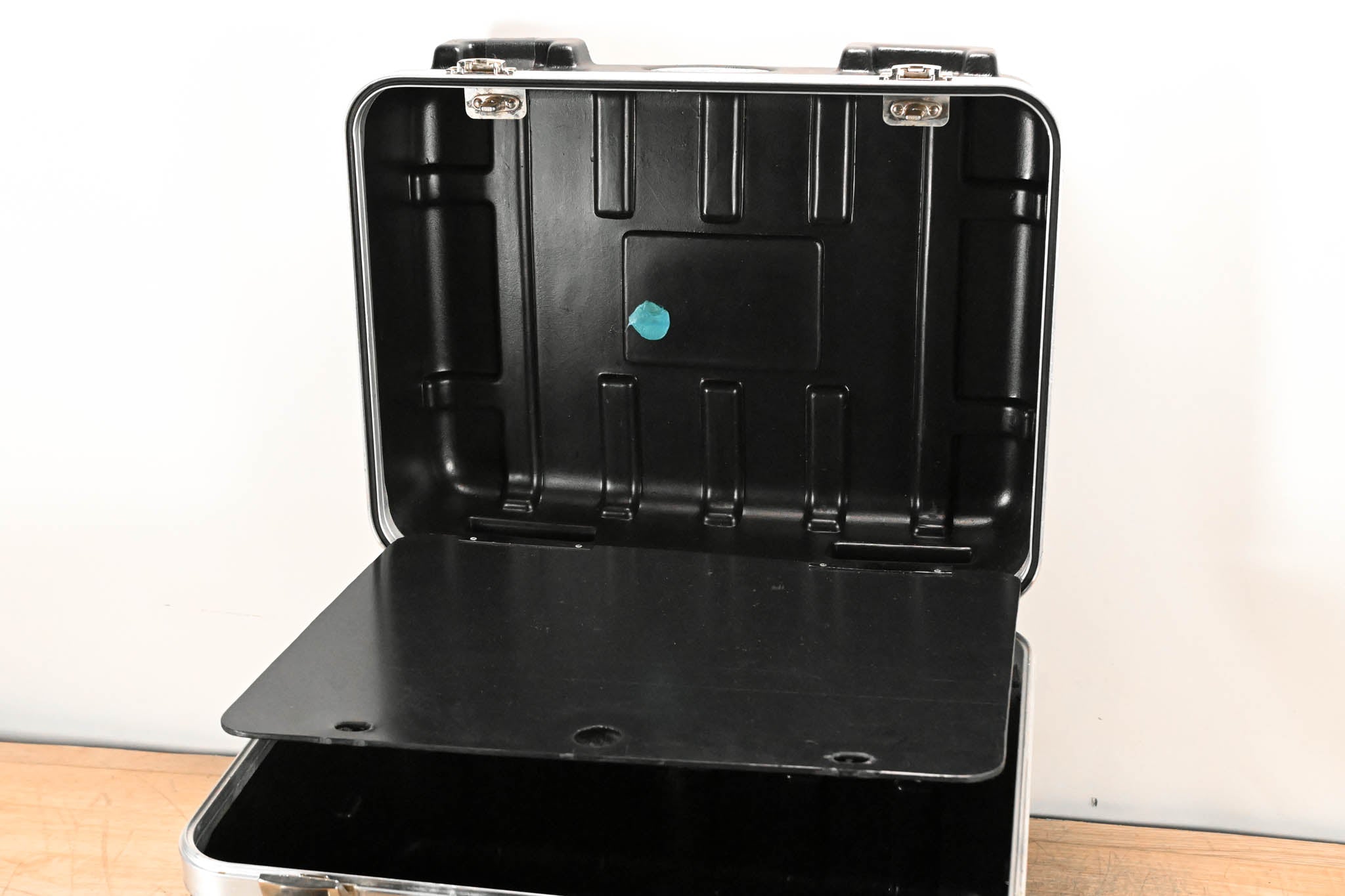 SKB 1SKB-1200 ATA 12 Hole Mic Case (NO FOAM)