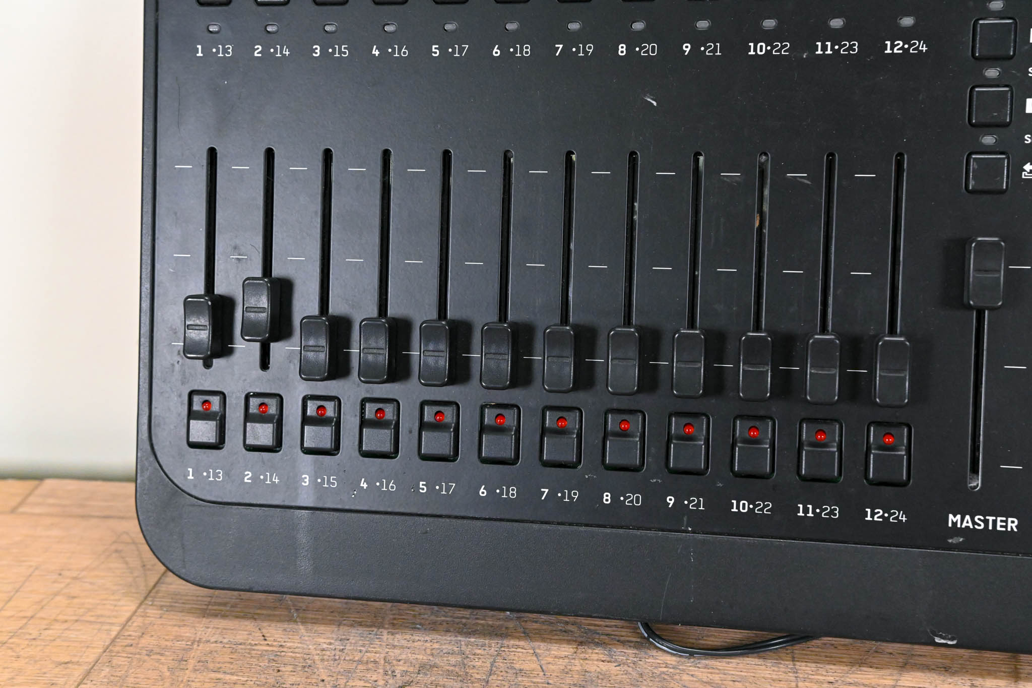 Jands Stage CL Compact Lighting Console