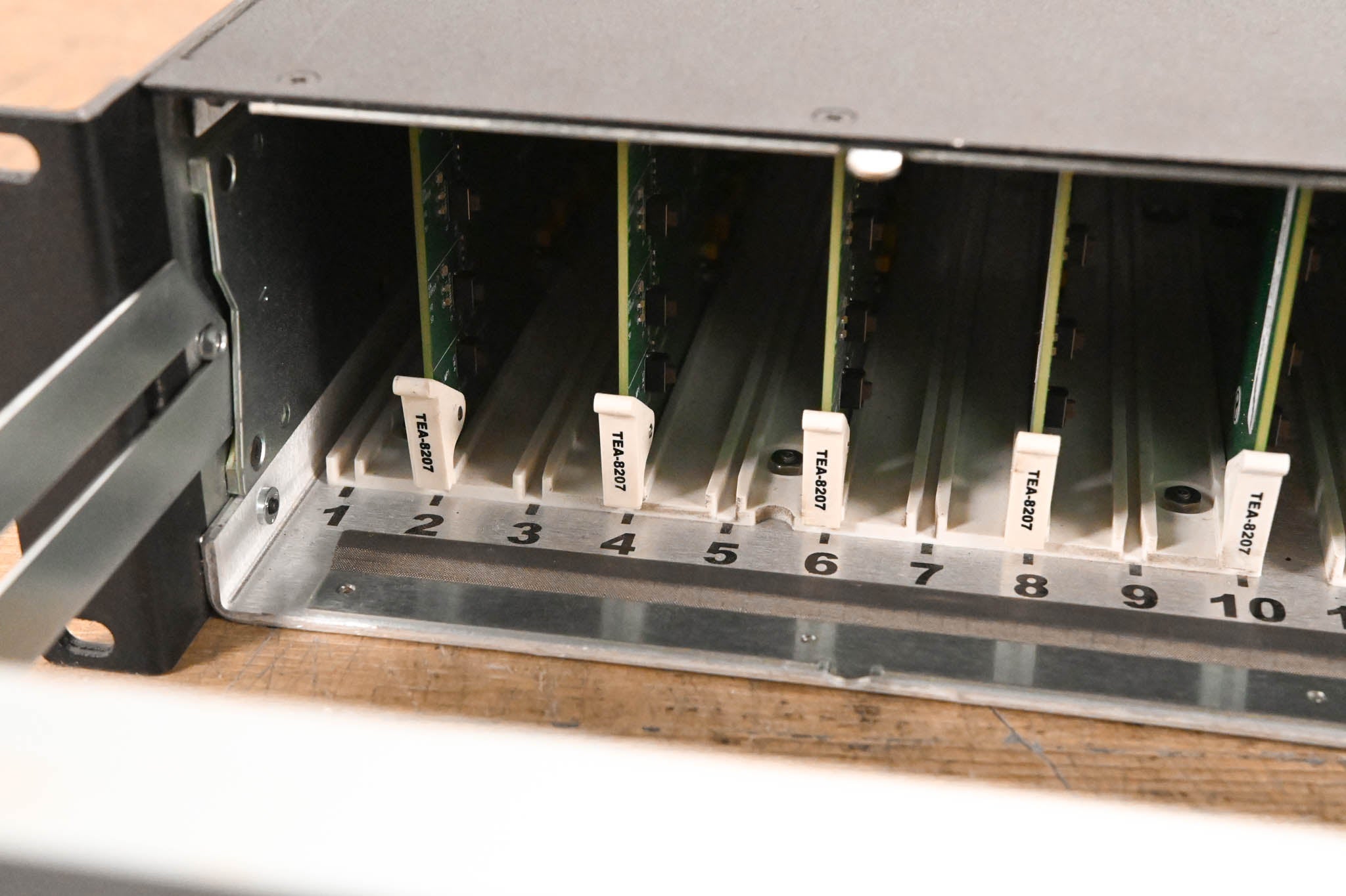 Ross DFR-8321 OpenGear 2RU Module Frame with Cards