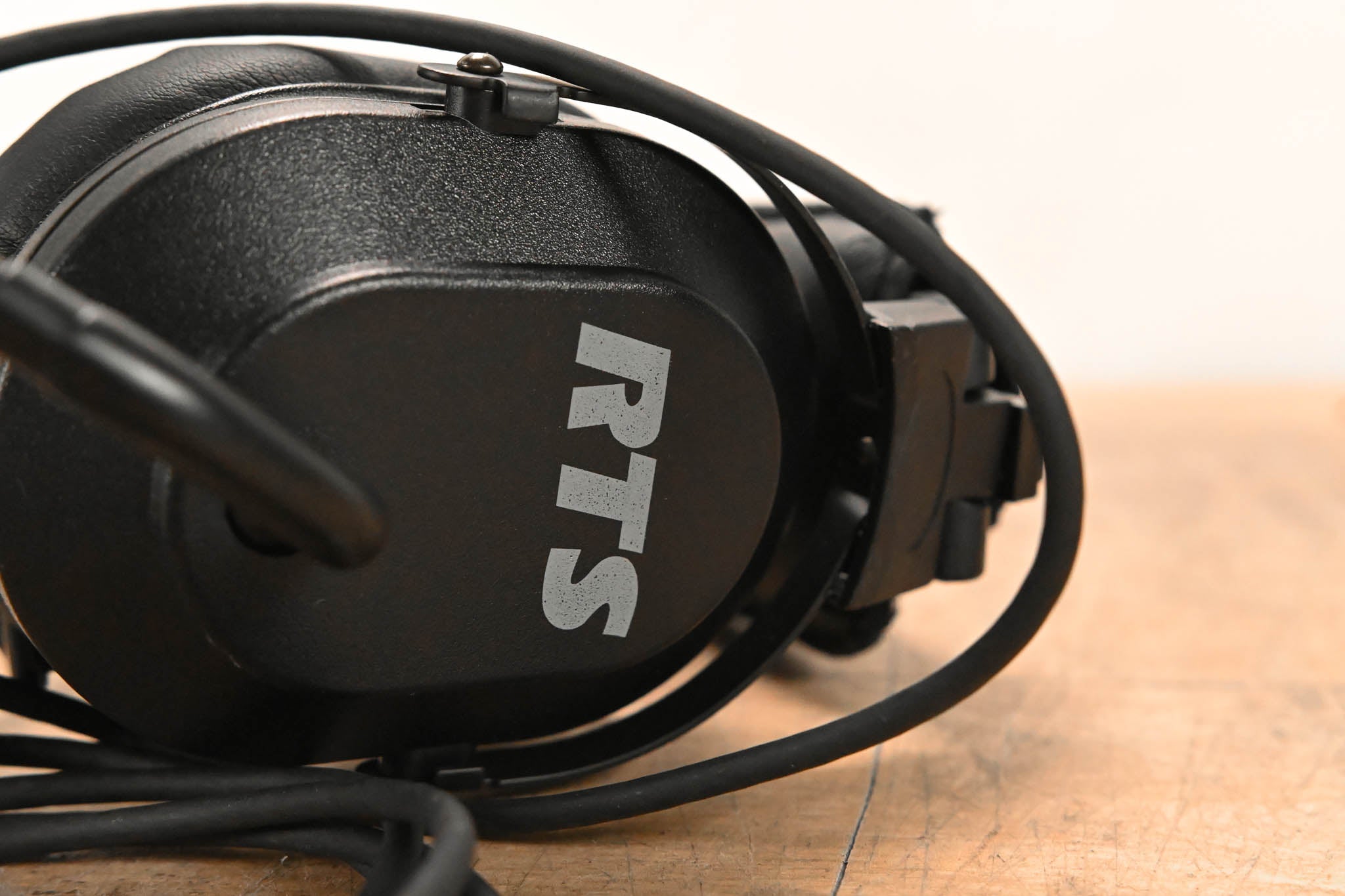 RTS HR-1 Single-Sided Headset with Flexible Dynamic Boom Mic