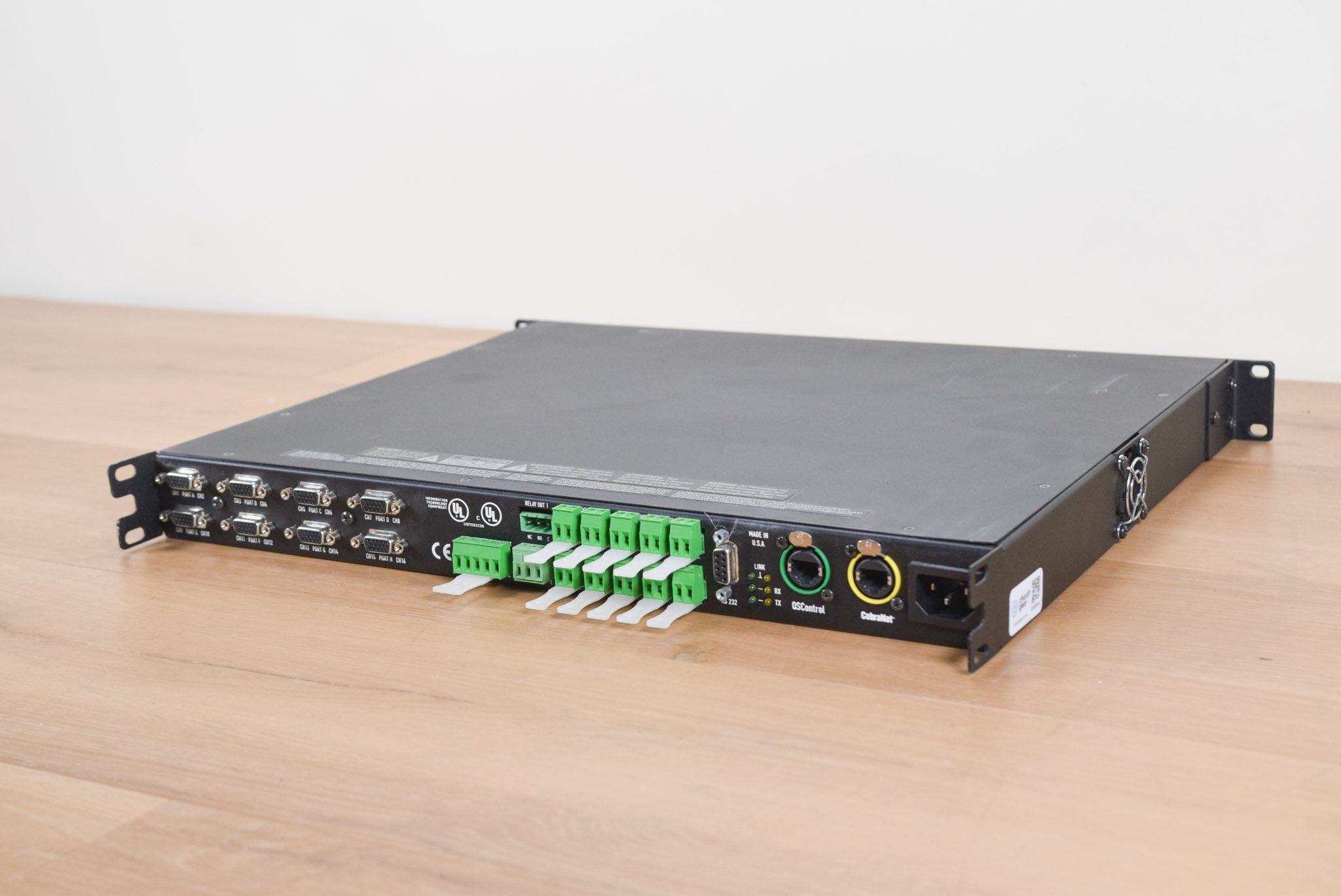 QSC Basis 904zz Amplifier/Loudspeaker Control Processor