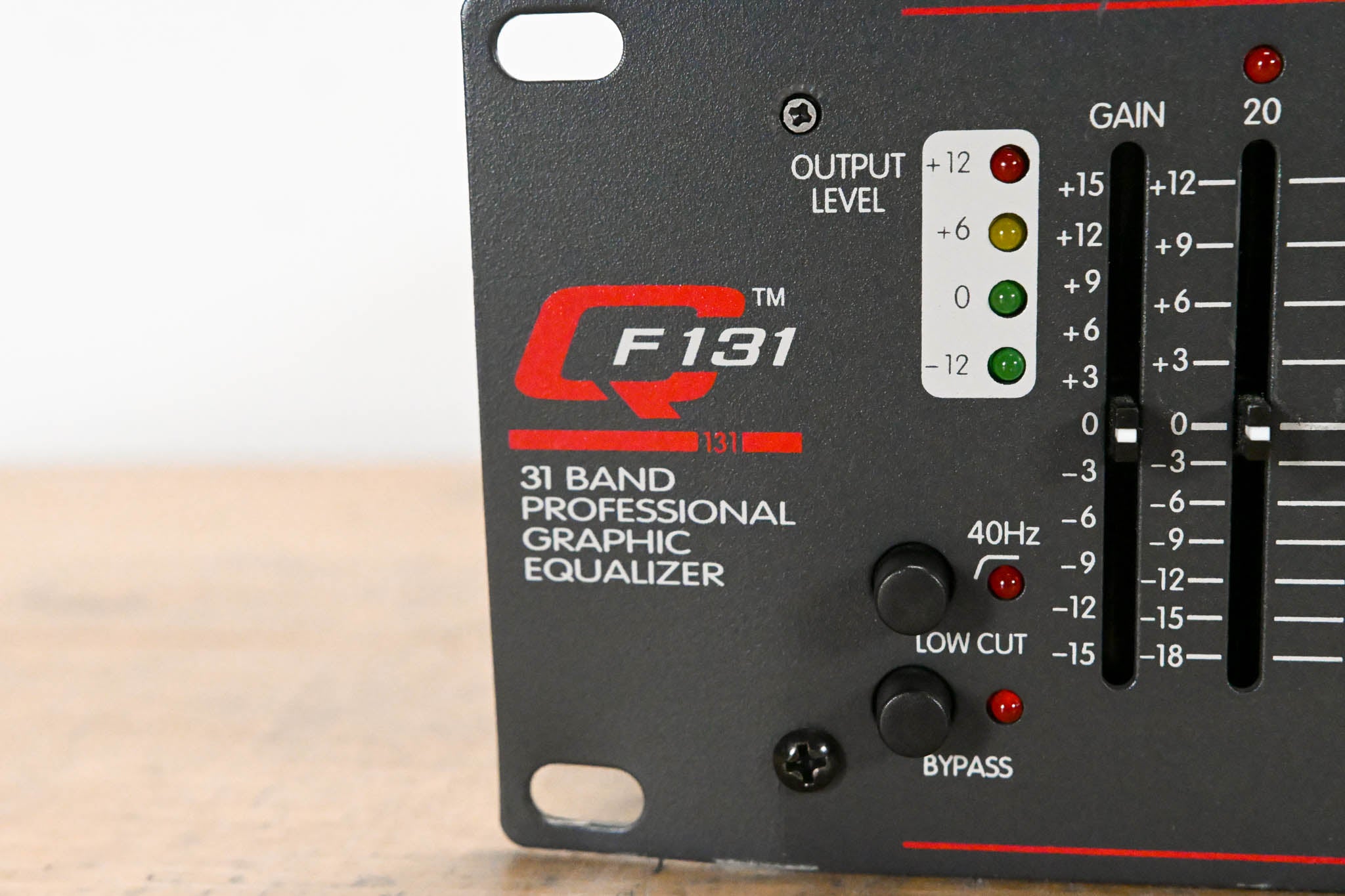 Peavey QF 131 31-Band Graphic Equalizer