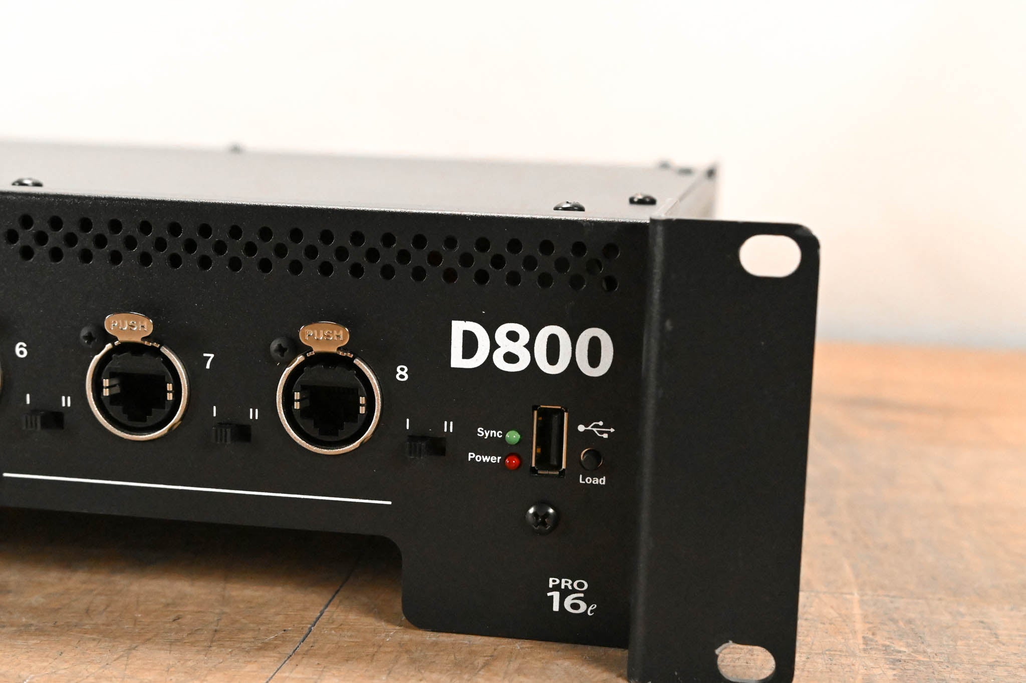 Aviom D800 A-Net Distributor