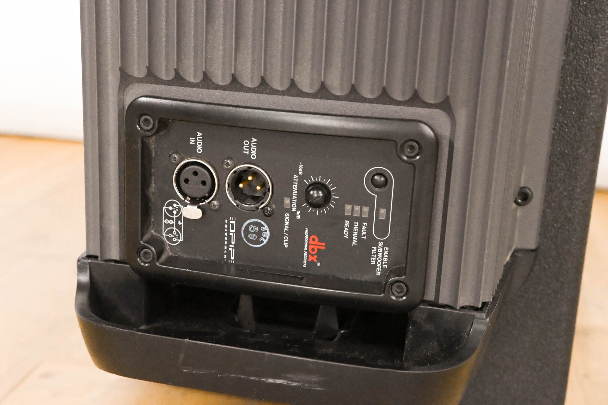 JBL VT4888DP Powered 3-Way Line Array Speaker