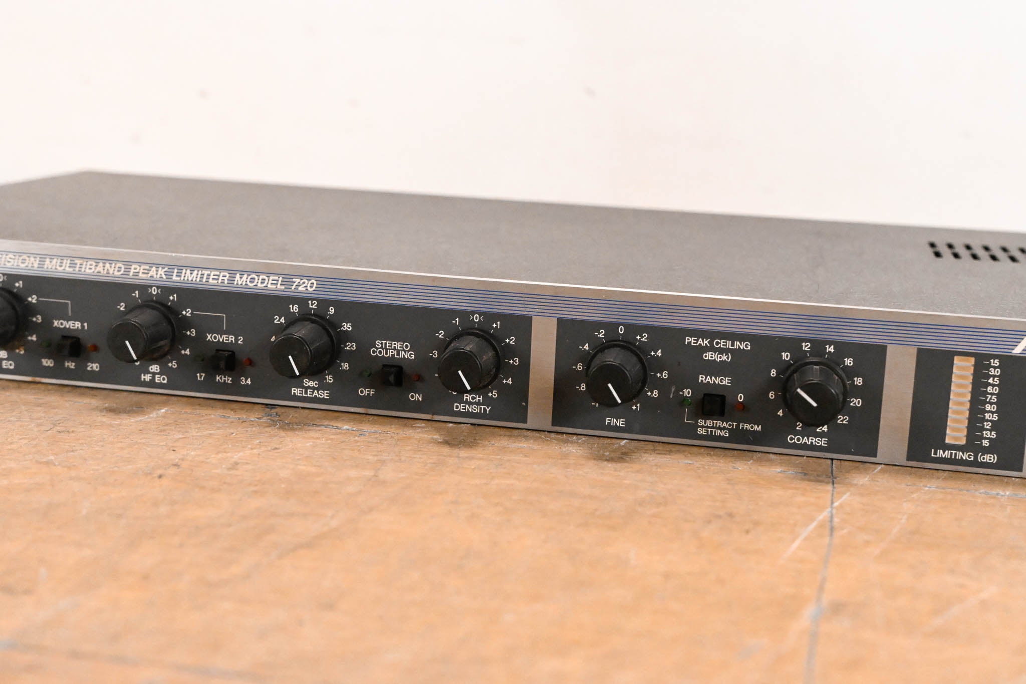 Aphex 720 DOMINATOR II Precision Multiband Peak Limiter