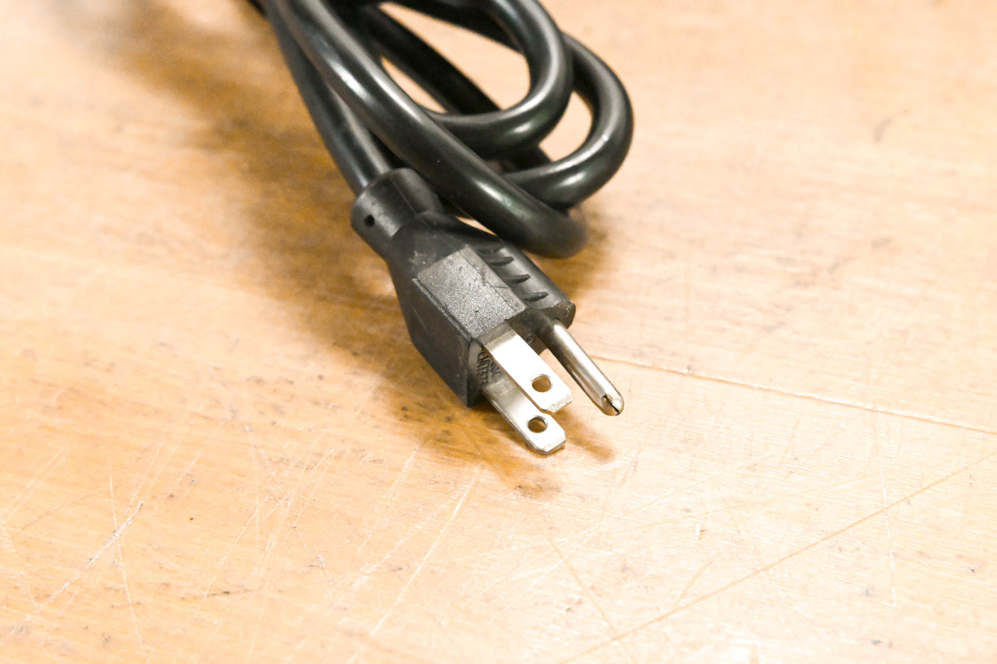 Crown Macro-Tech 1202 2-Channel Power Amplifier