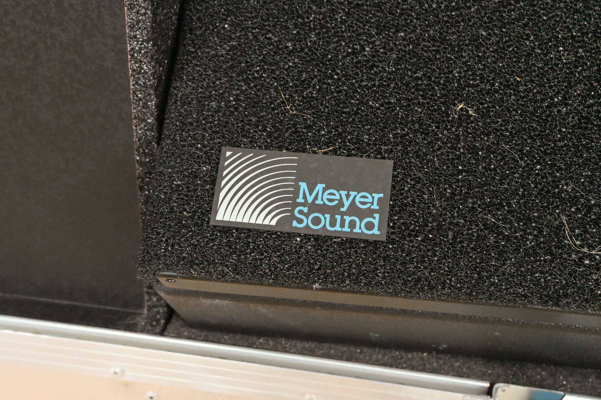 Meyer Sound UM-1P 12" Powered Stage Monitor Speaker (PAIR) w/ Road Case