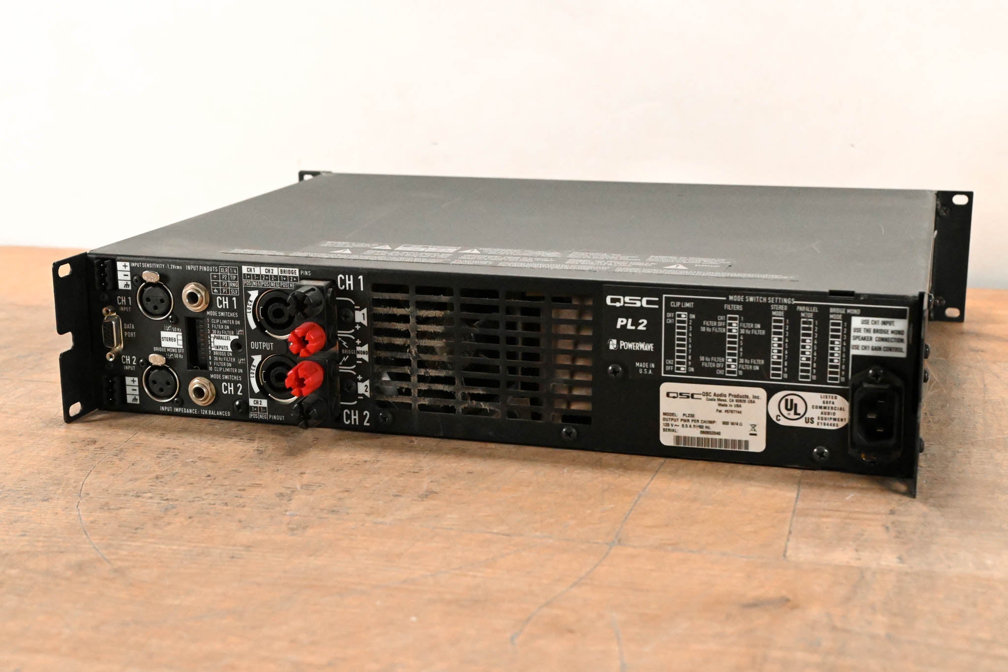QSC PL230 PowerLight 2 Series 2-Channel 1500W Power Amplifier