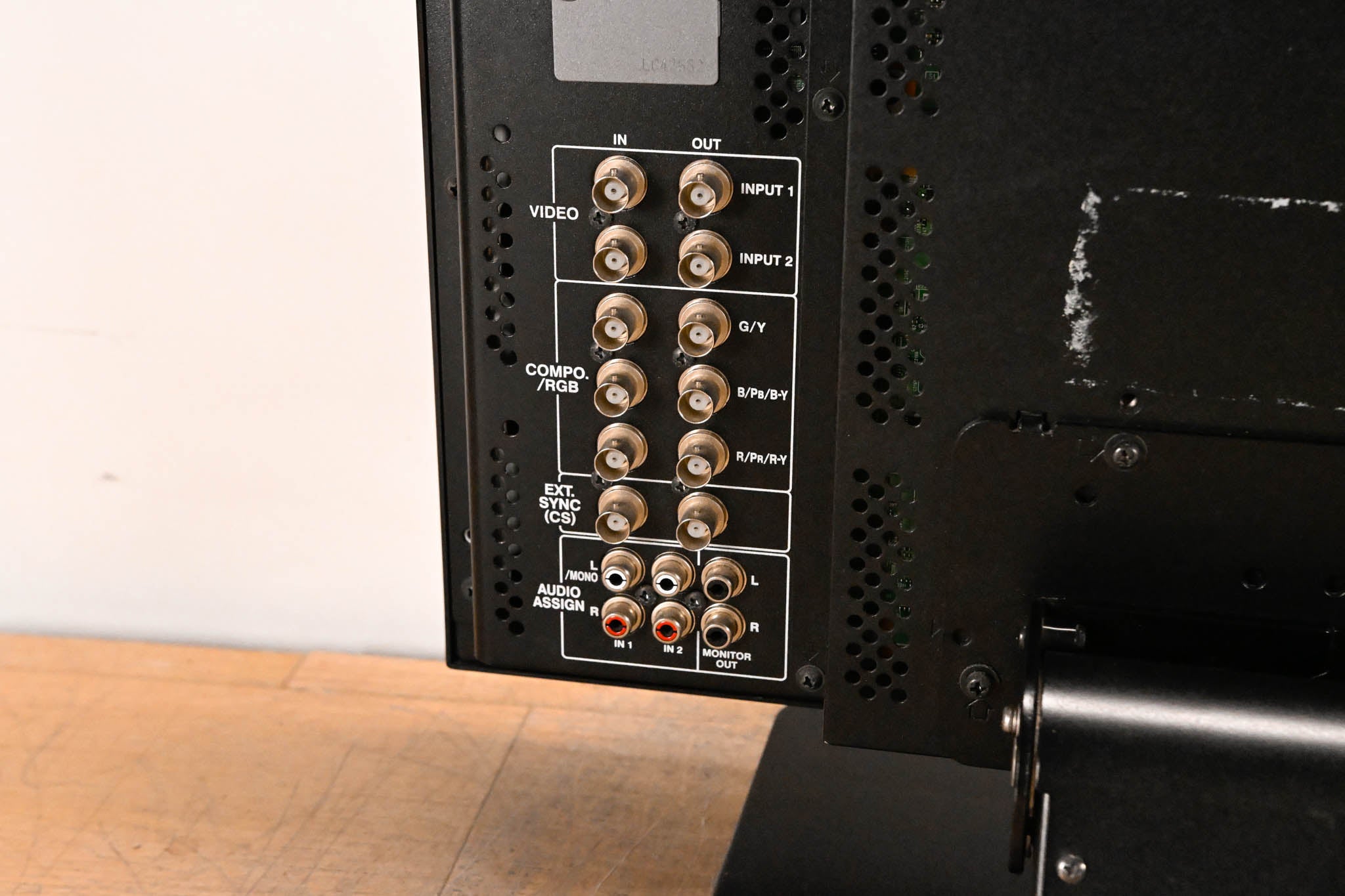 JVC DT-V20L1 20-inch HD Multi-Format Studio Monitor