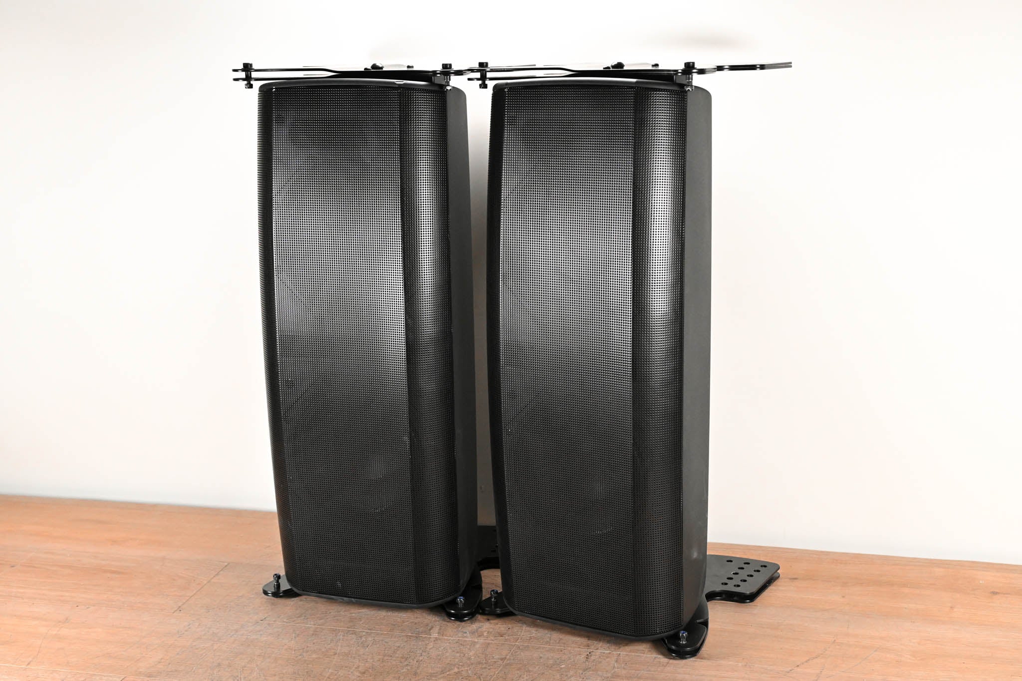 QSC WL2082-i Installation Line Array Loudspeaker (PAIR)