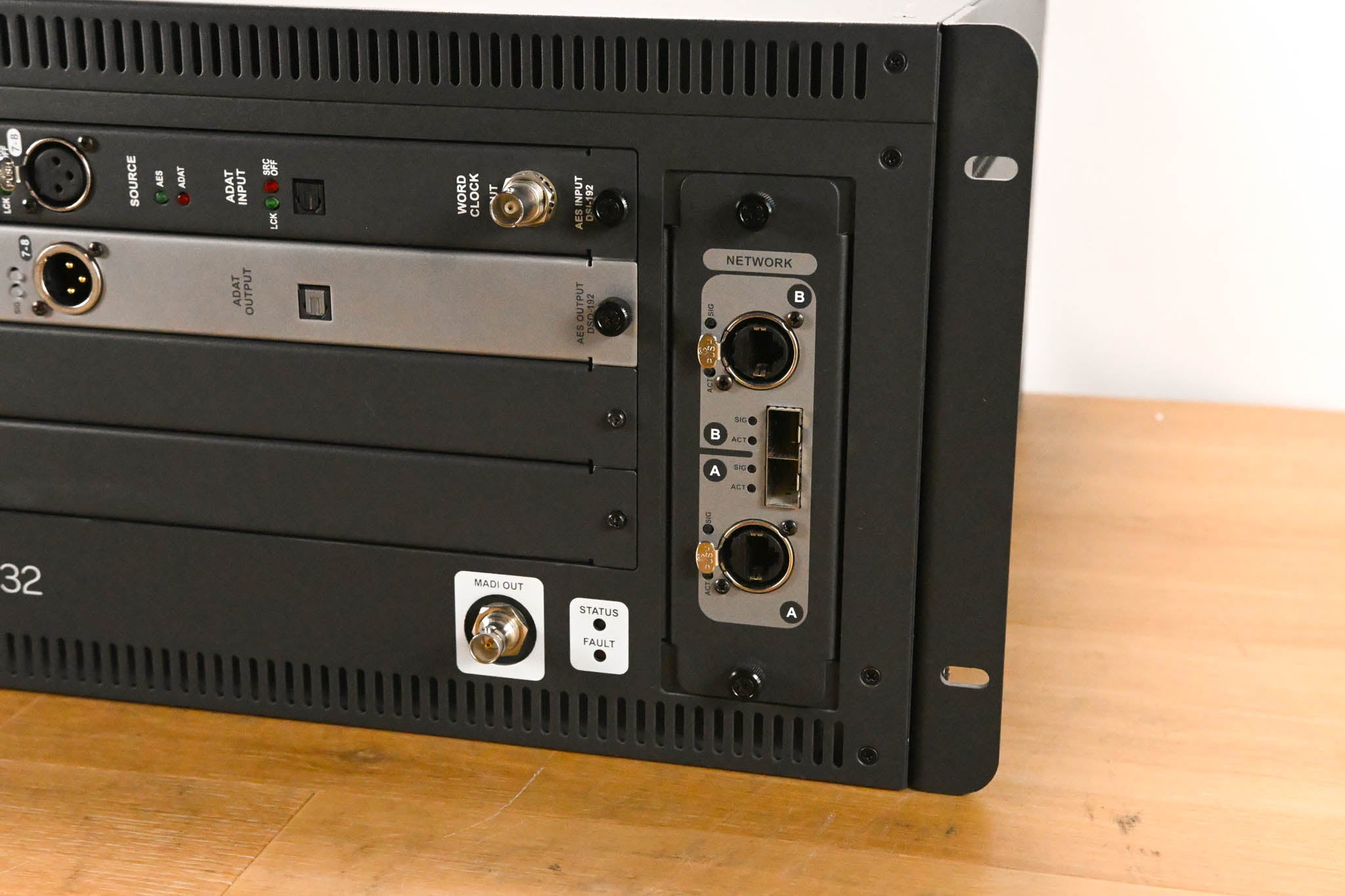 AVID VENUE Stage 32 I/O Rack w/ DSI-192 & DSO-192 Cards