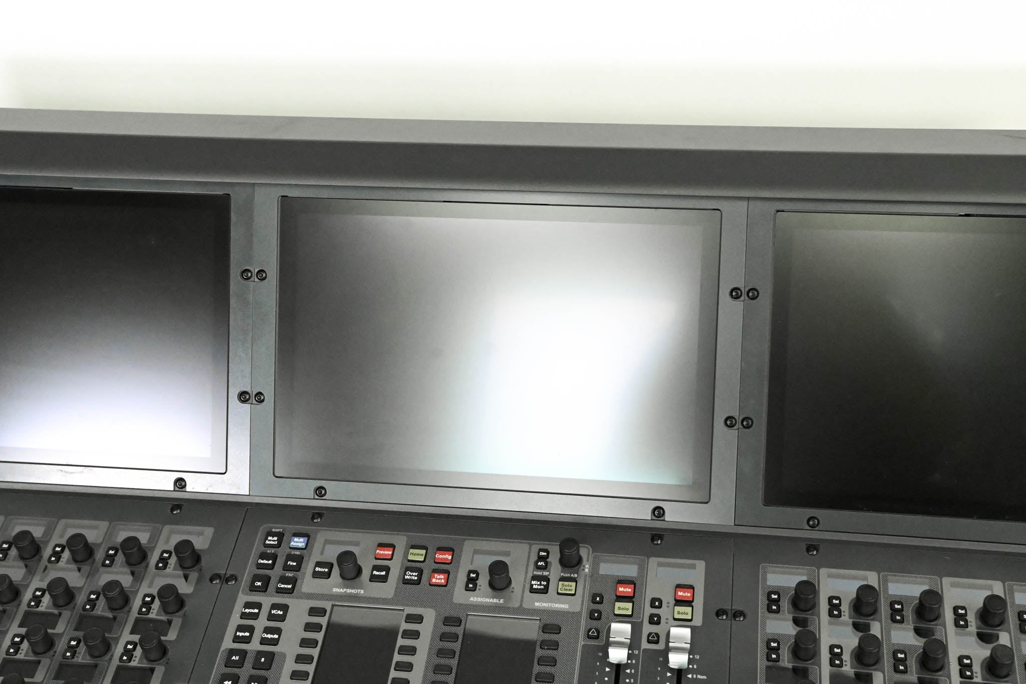AVID VENUE S6L-24D Surface with E6L-112 Engine & Stage 64 64x32 I/O Rack