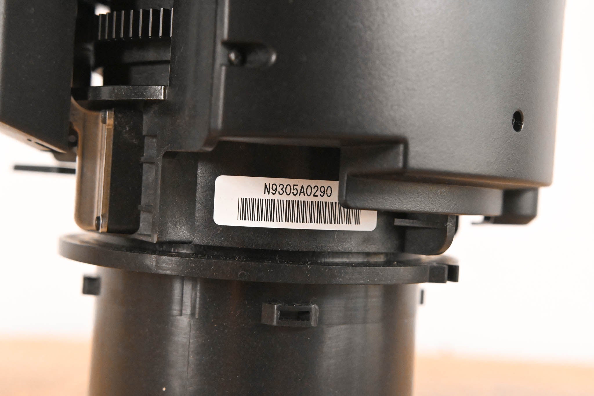 Epson ELPLU03 Wide Short Throw Zoom Lens #1