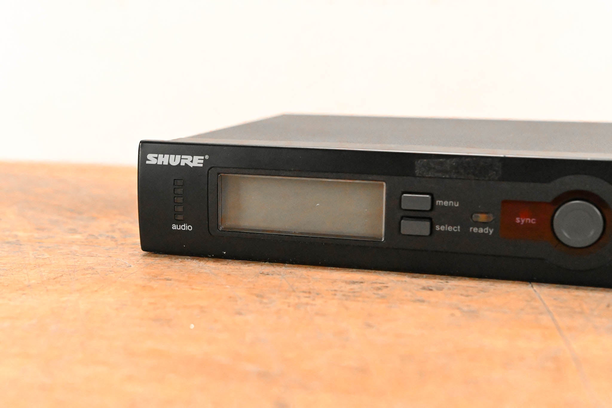 Shure SLX4 Wireless Receiver - H5 Band: 518-542 MHz (NO POWER SUPPLY)
