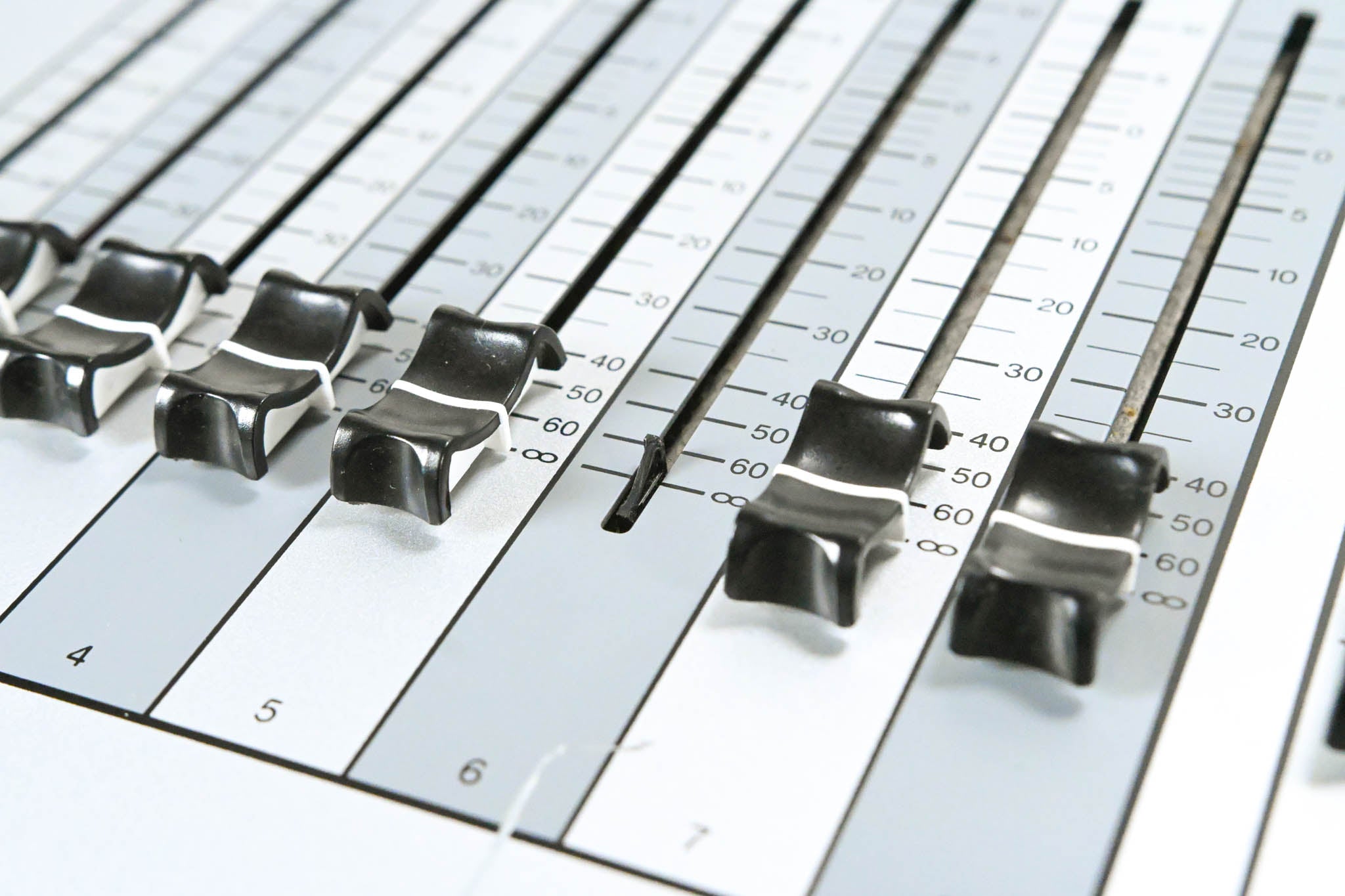 Yamaha TF3 24-Channel Digital Audio Mixer