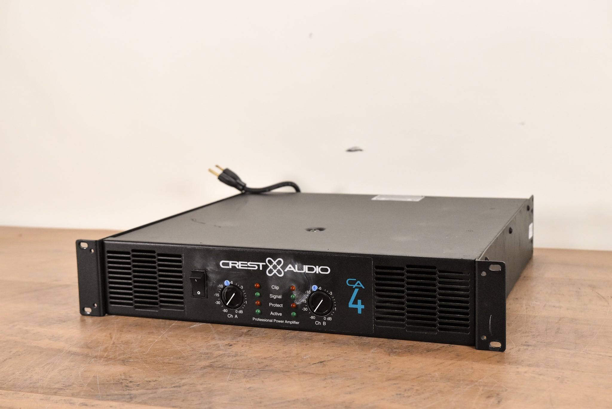 Crest Audio CA4 Two-Channel Power Amplifier