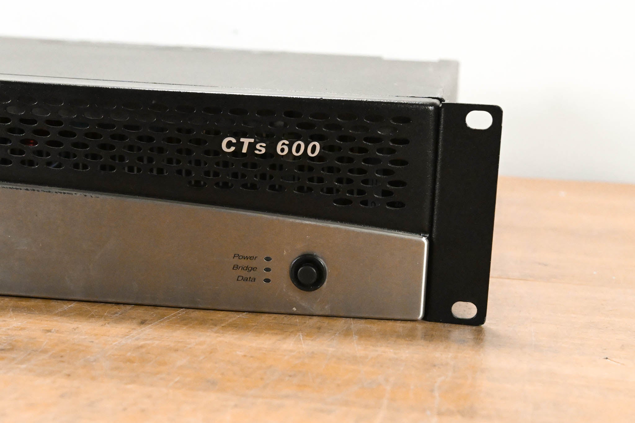 Crown CTs 600 Two-Channel 300W Power Amplifier