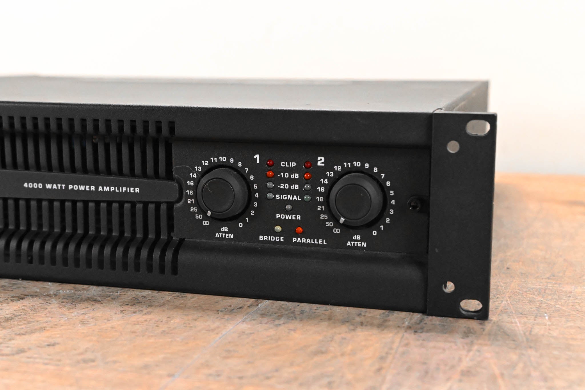 QSC PL340 Powerlight 3 Series 2-Channel Power Amplifier