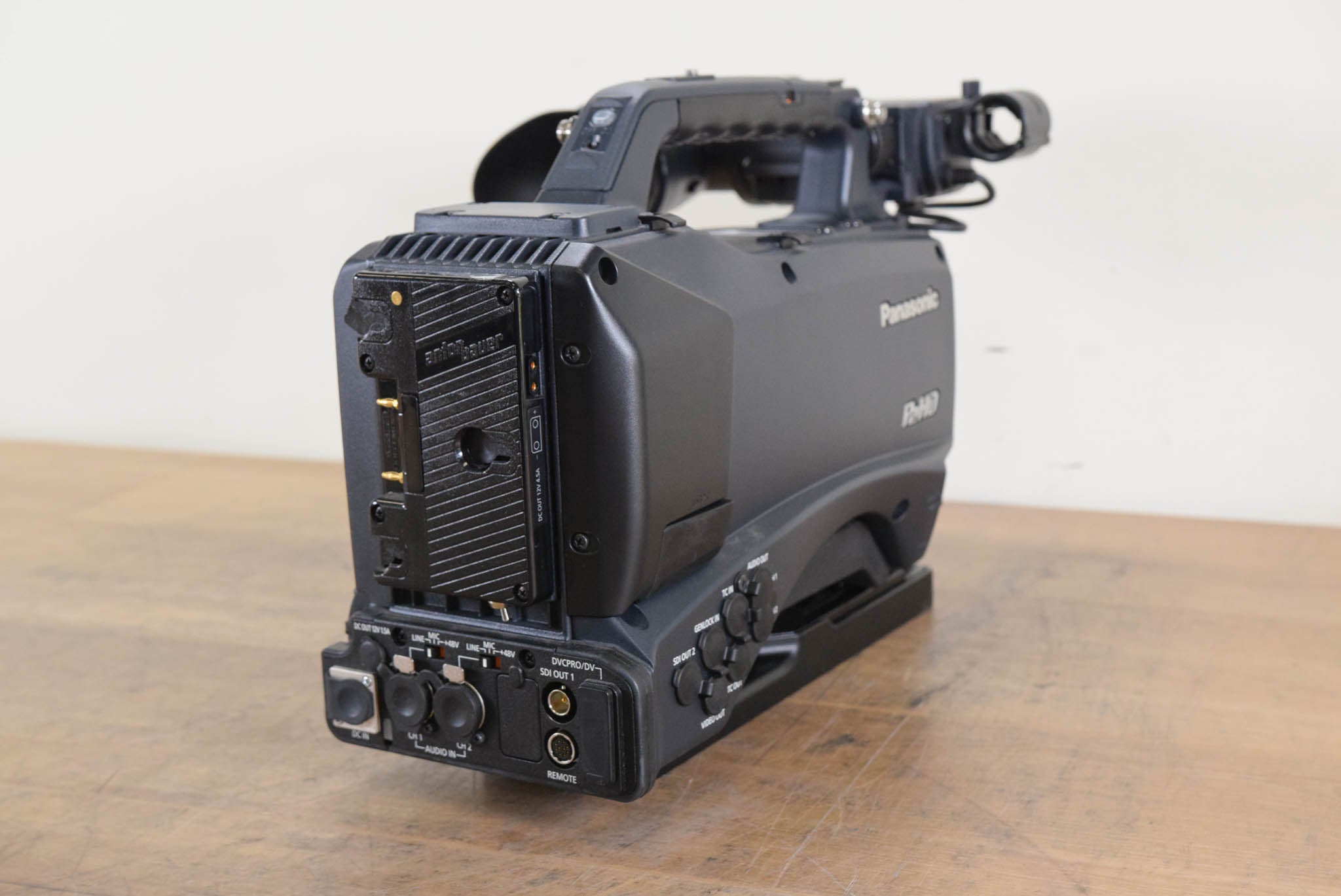 Panasonic AG-HPX370P P2HD Solid-State Video Camcorder