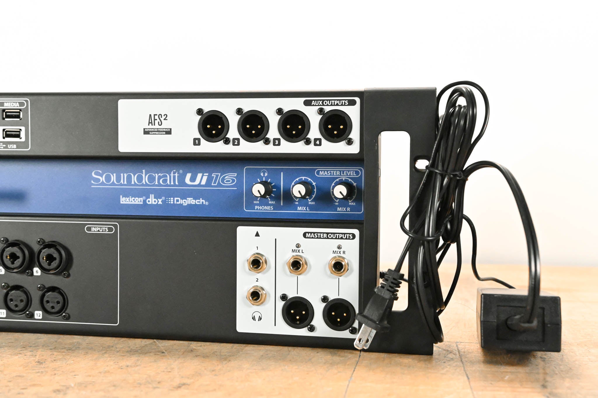 Soundcraft Ui16 16-Input Remote-Controlled Digital Mixer