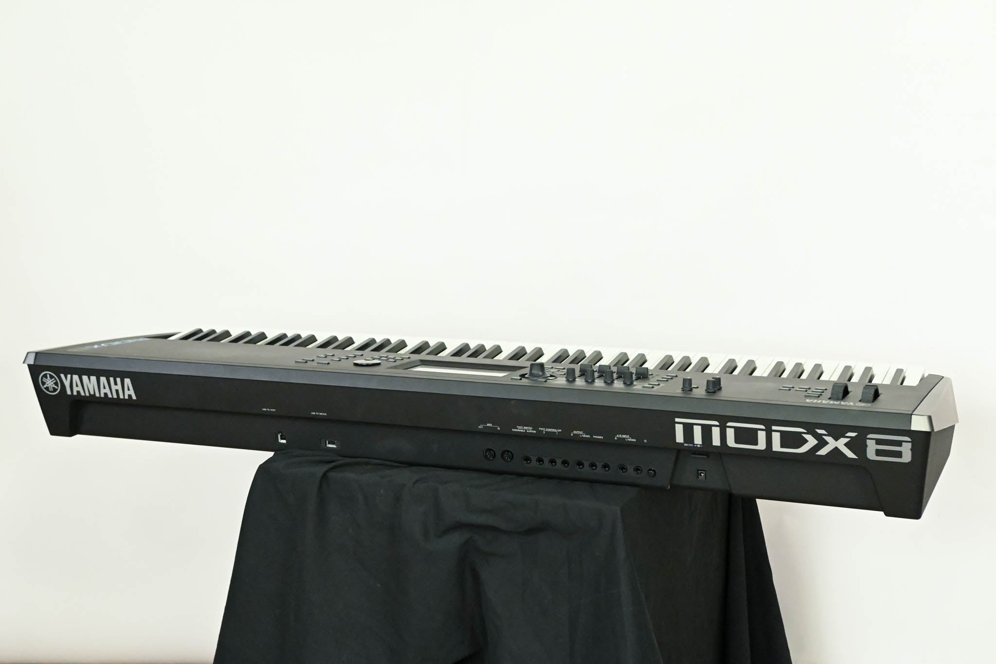 Yamaha MODX8 88-Key Synthesizer Workstation (NO POWER SUPPLY)