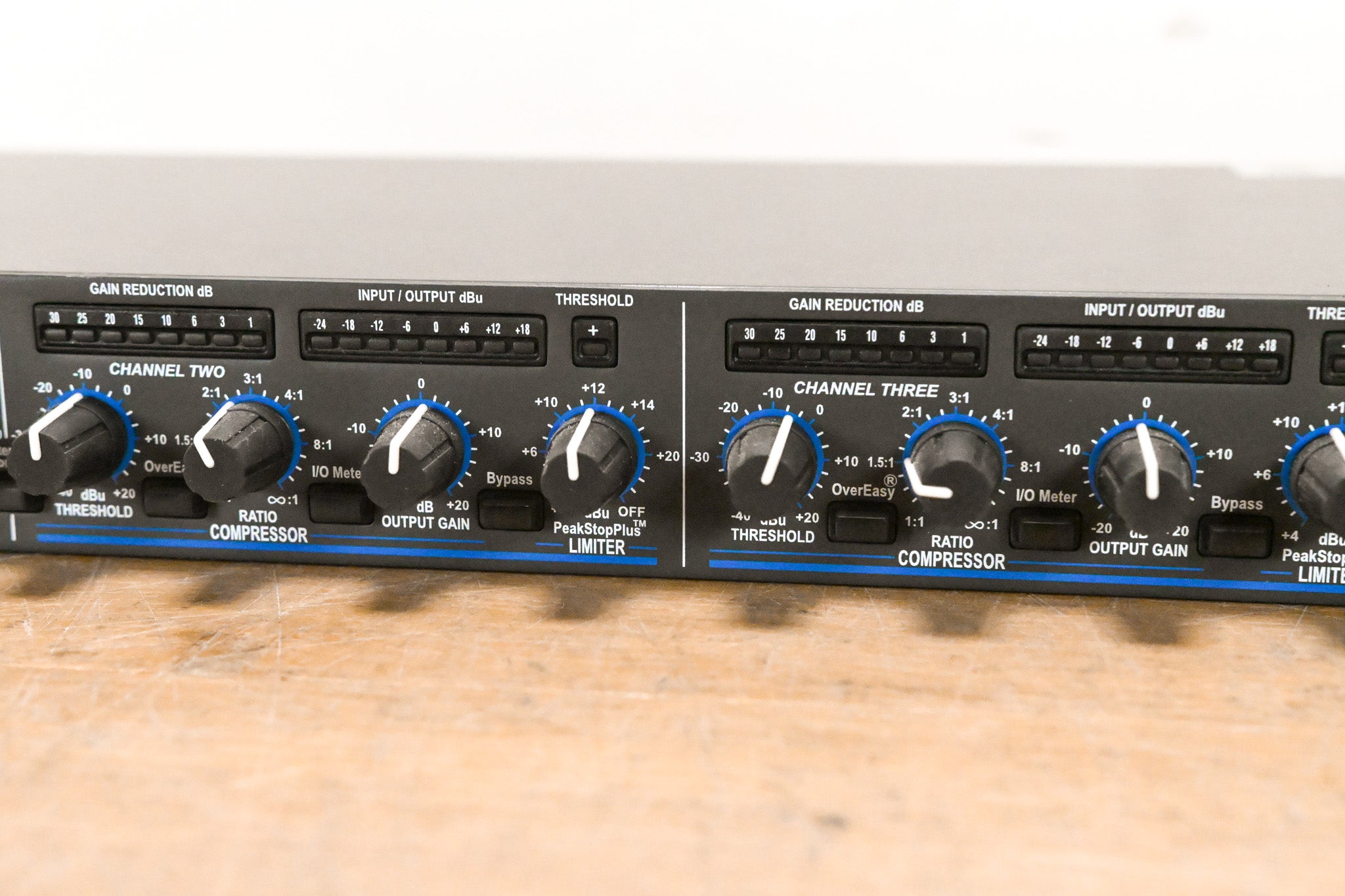 dbx 1046 Quad Compressor/Limiter