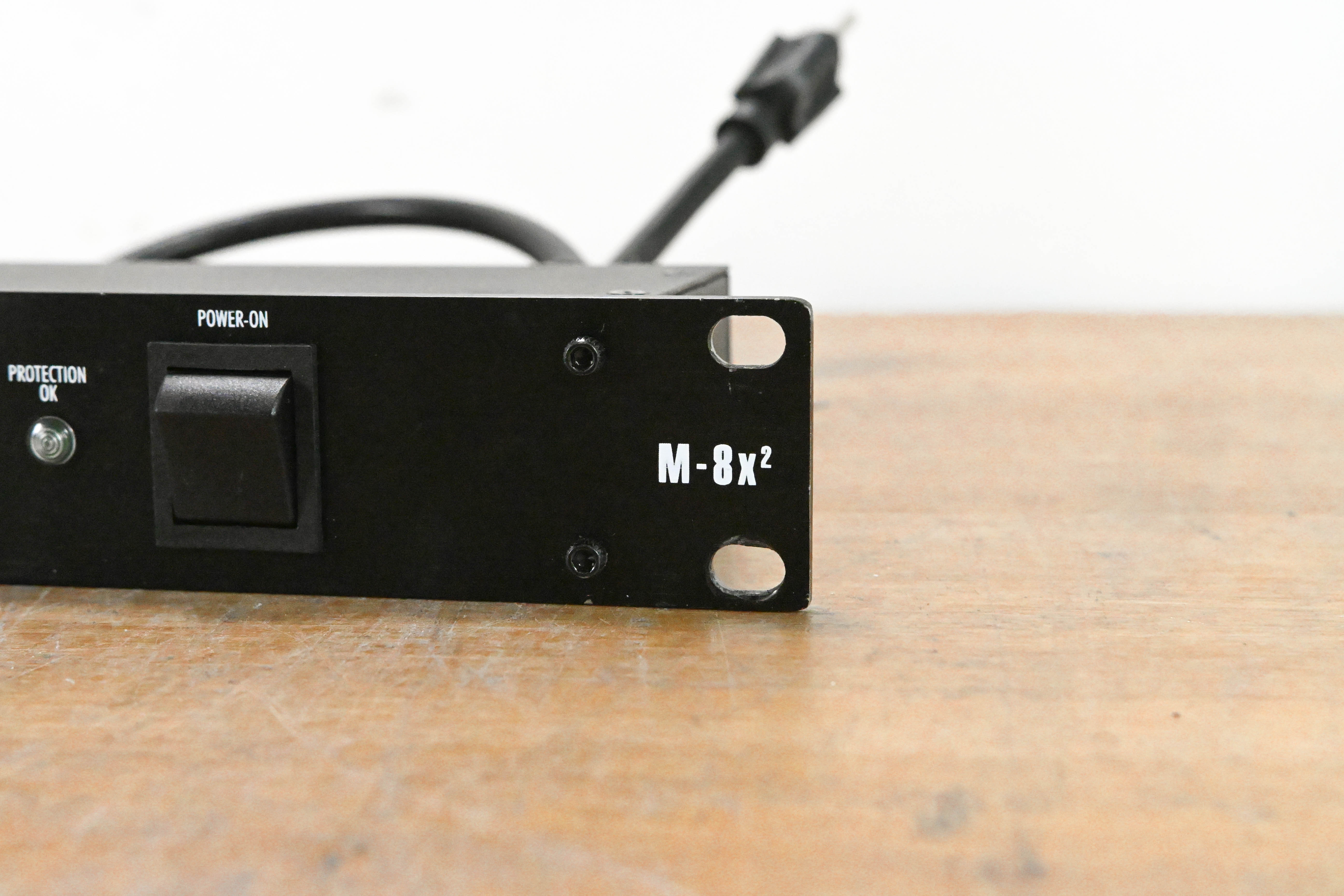 Furman M-8x2 8-Outlet Power Conditioner