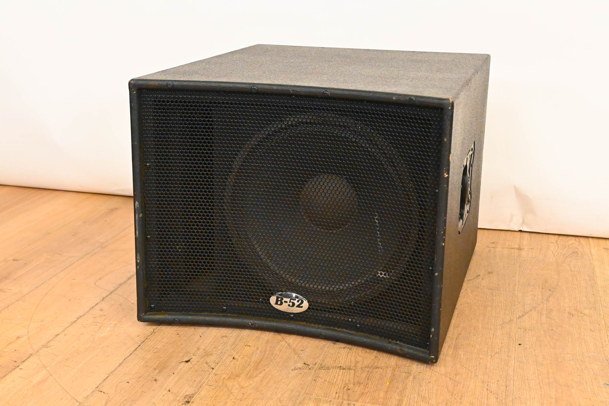 B-52 Matrix 1000-V2 15" Active Subwoofer