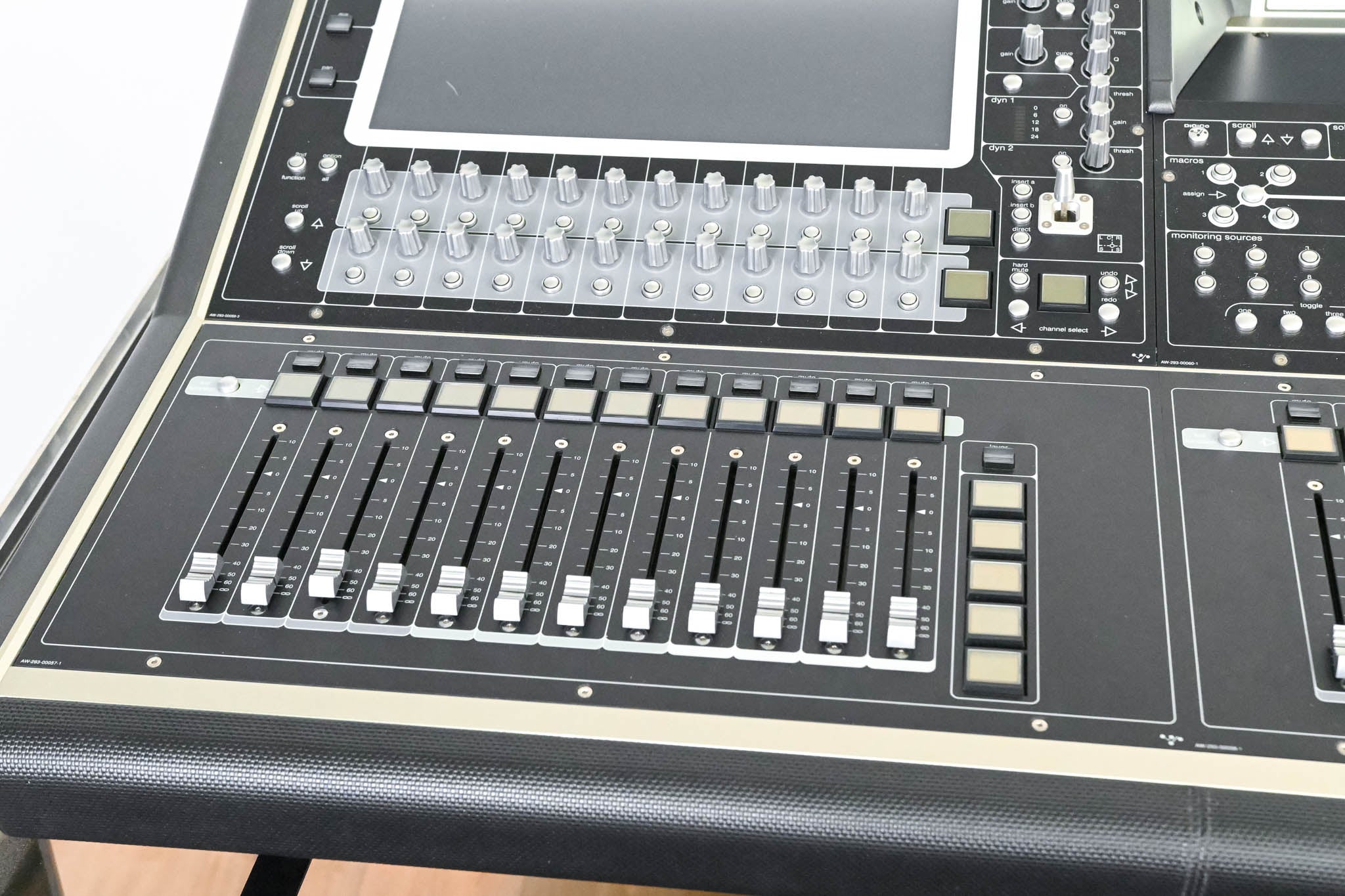 DiGiCo SD5 Digital Mixing Console w/ Waves Card, ST Optical & Road
