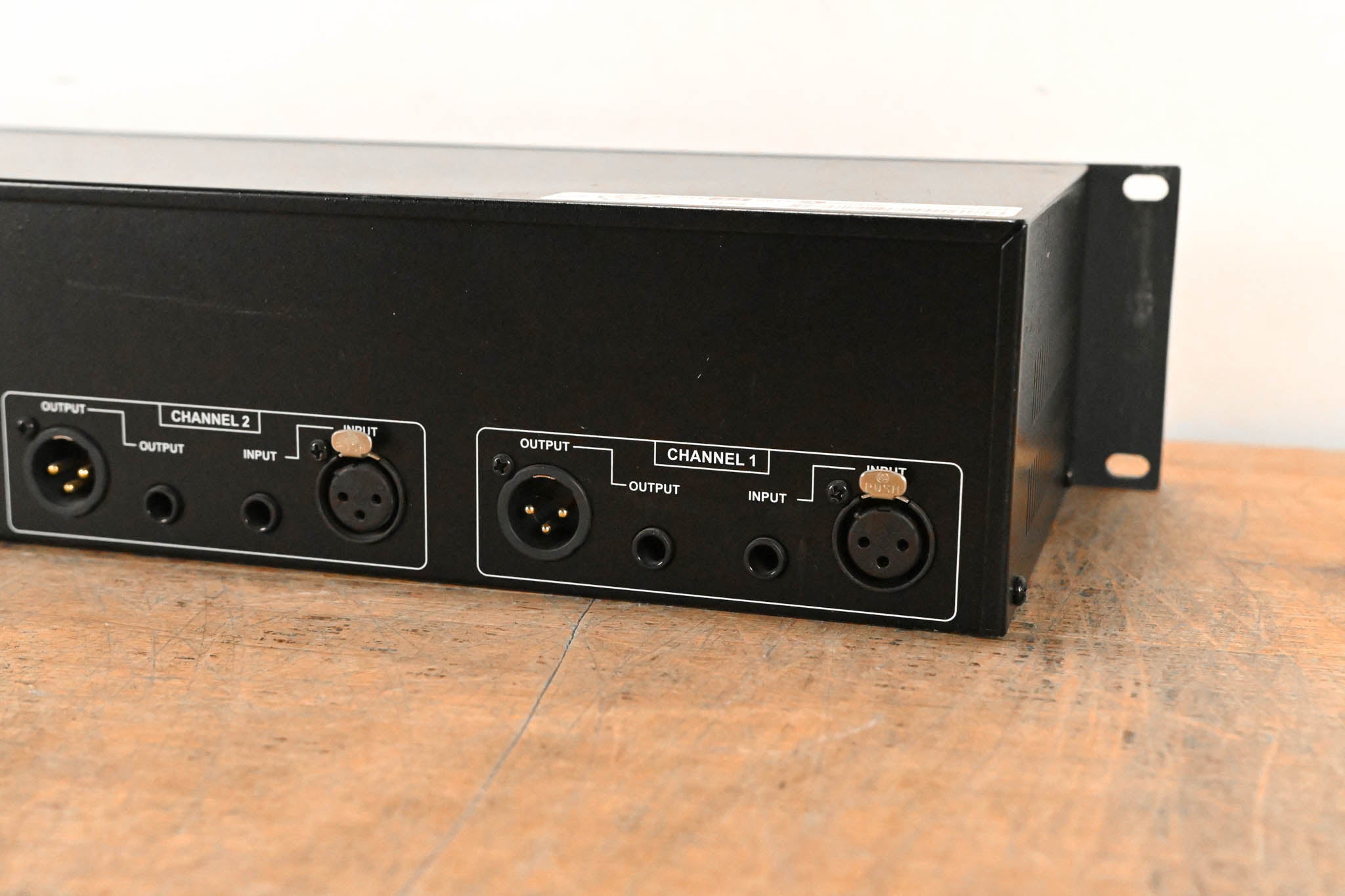 dbx 231 Dual-Channel 31-Band Graphic Equalizer