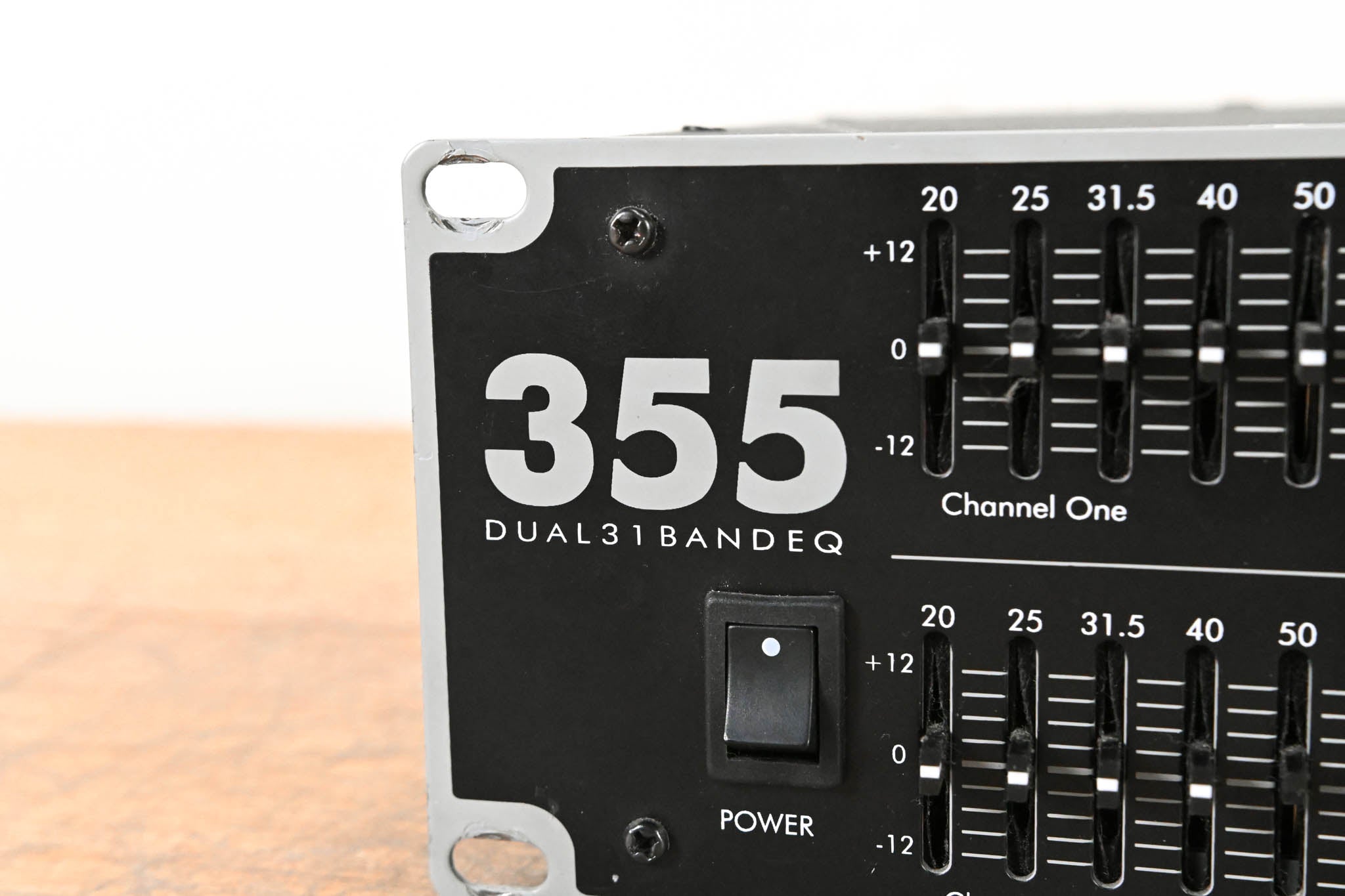 ART 355 Dual-Channel 31-Band Graphic Equalizer