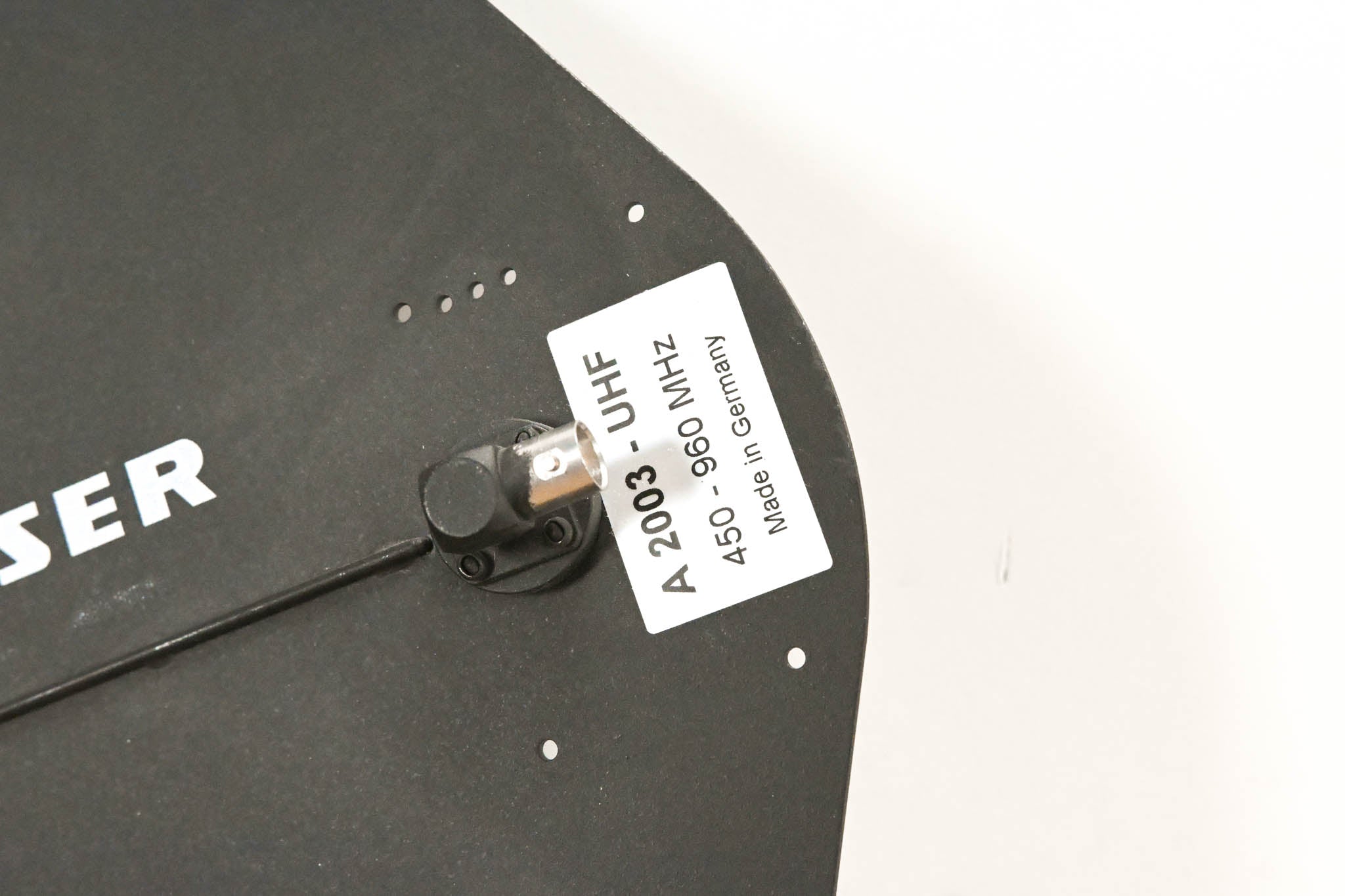 Sennheiser A 2003-UHF Passive Directional Antenna