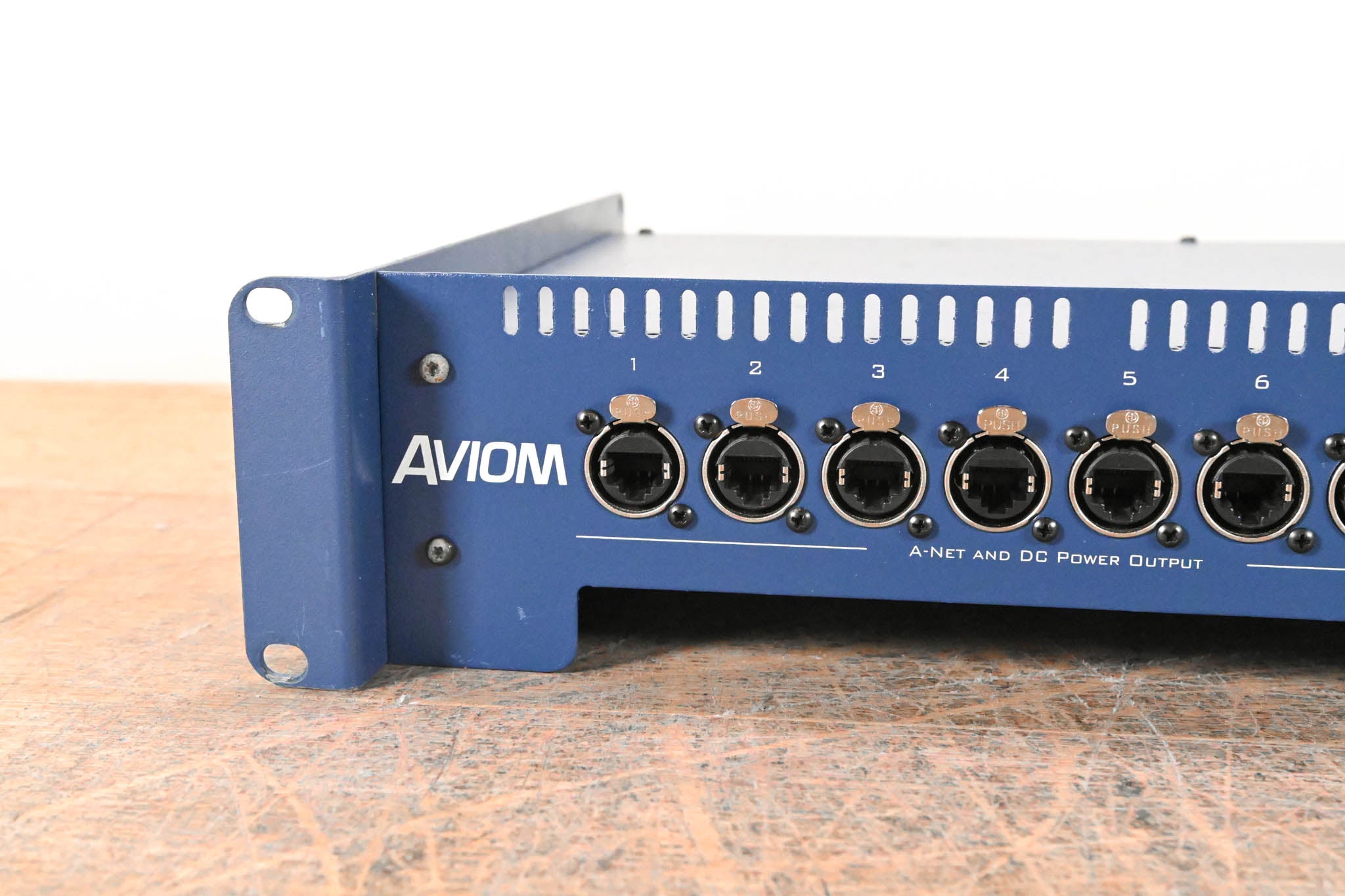 Aviom A-16D Pro A-Net Distributor