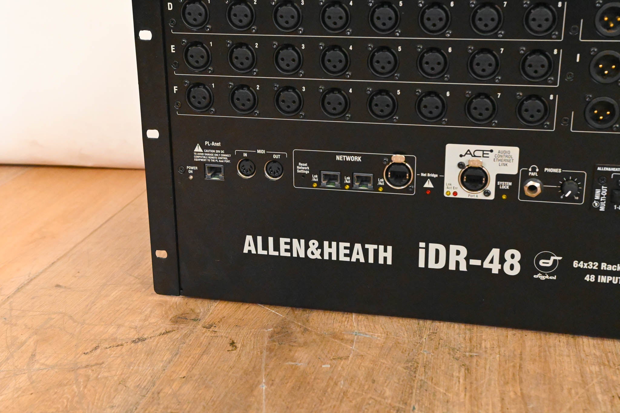 Allen & Heath iLive-T112 Mixing Surface with iDR-48 Fixed Format MixRack