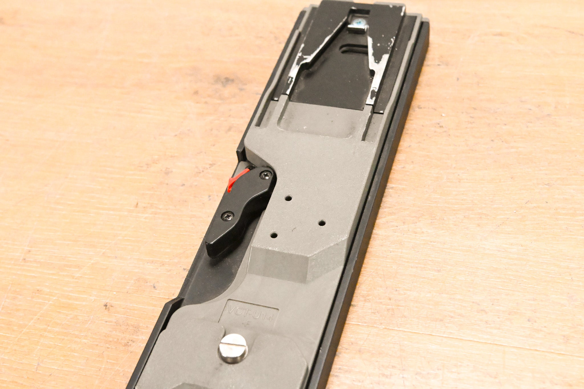 Sony VCT-U14-F Quick Release Tripod Adapter