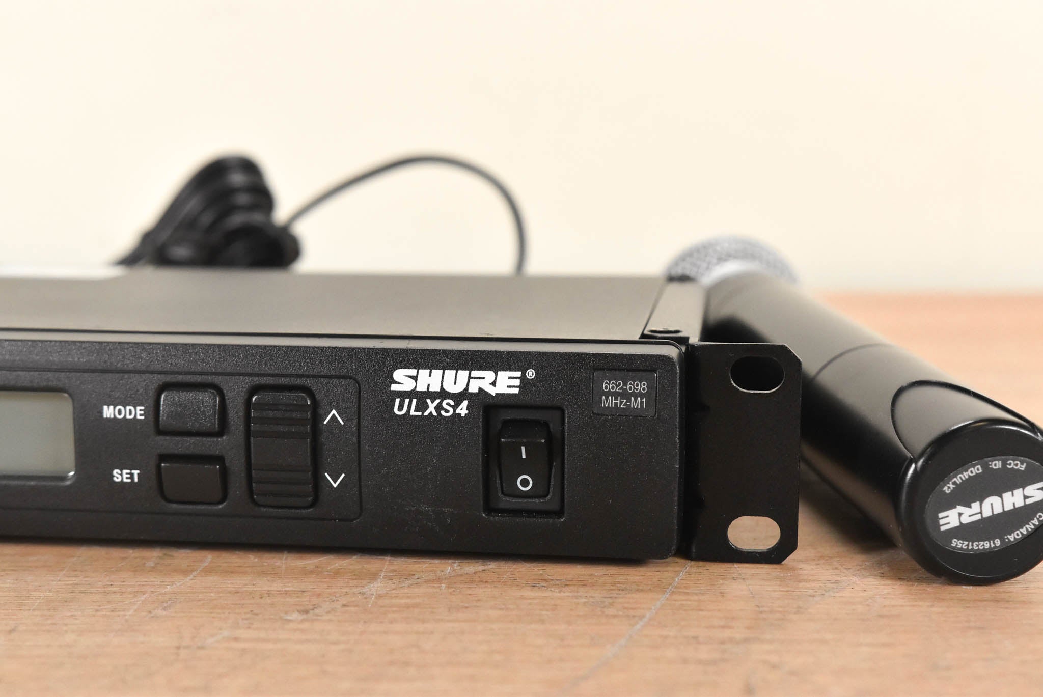 Shure ULXS24/58 Handheld Wireless System - M1 Band: 662-698 MHz