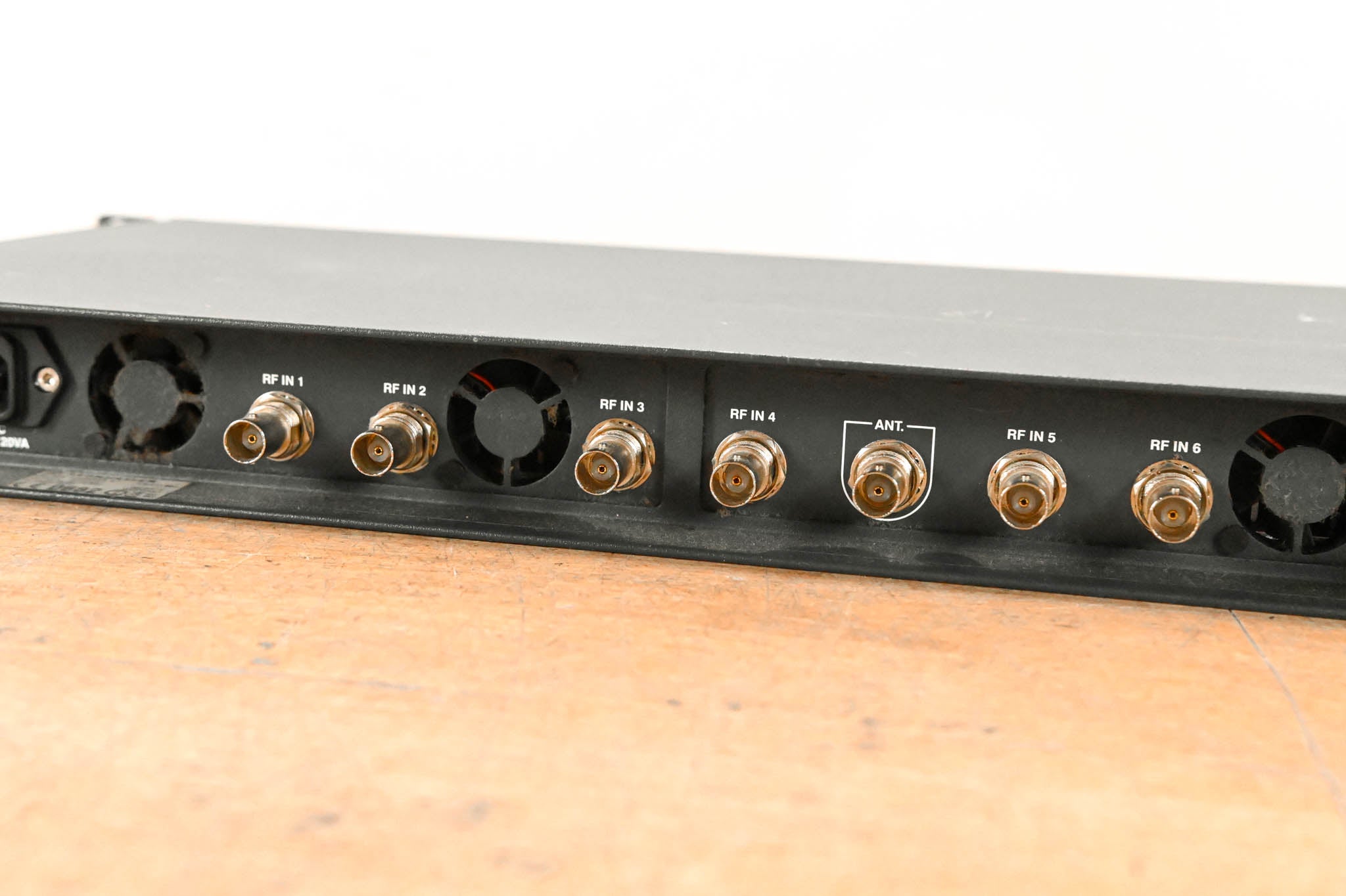 Sennheiser AC3000 Active Transmitter Combiner 8:1