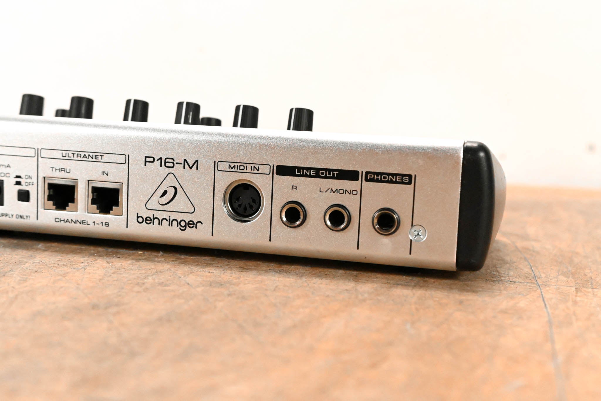 Behringer Powerplay P16-M 16-Channel Digital Personal Mixer