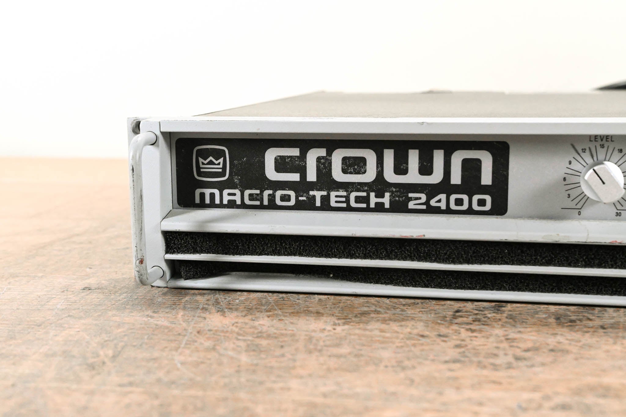 Crown Macro-Tech 2400 2-Channel Power Amplifier