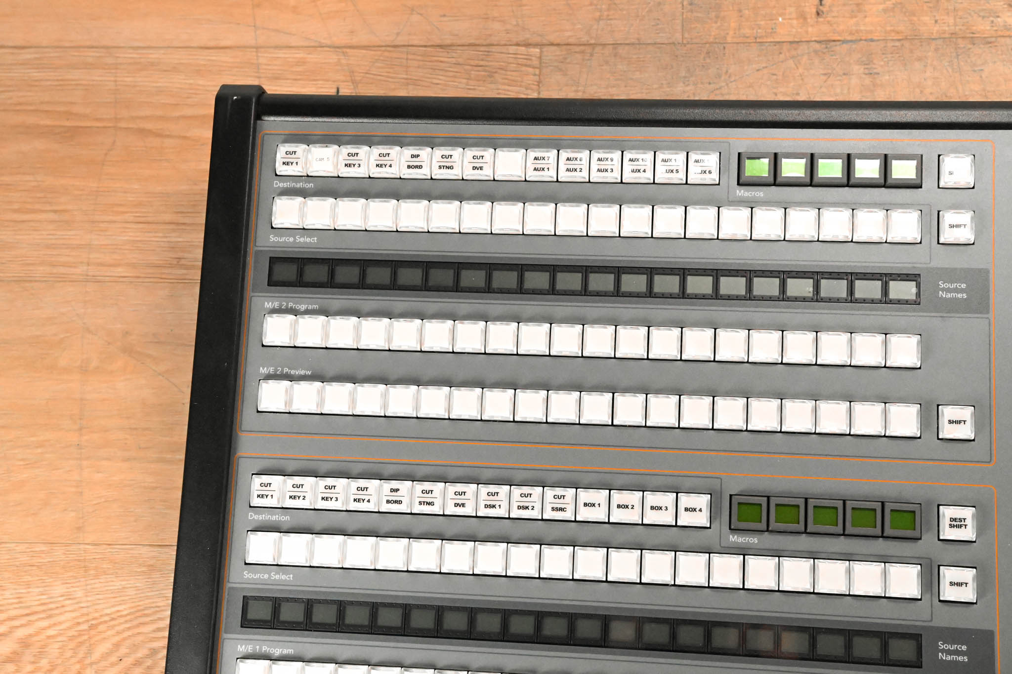 Blackmagic Design ATEM 2 M/E Broadcast Panel