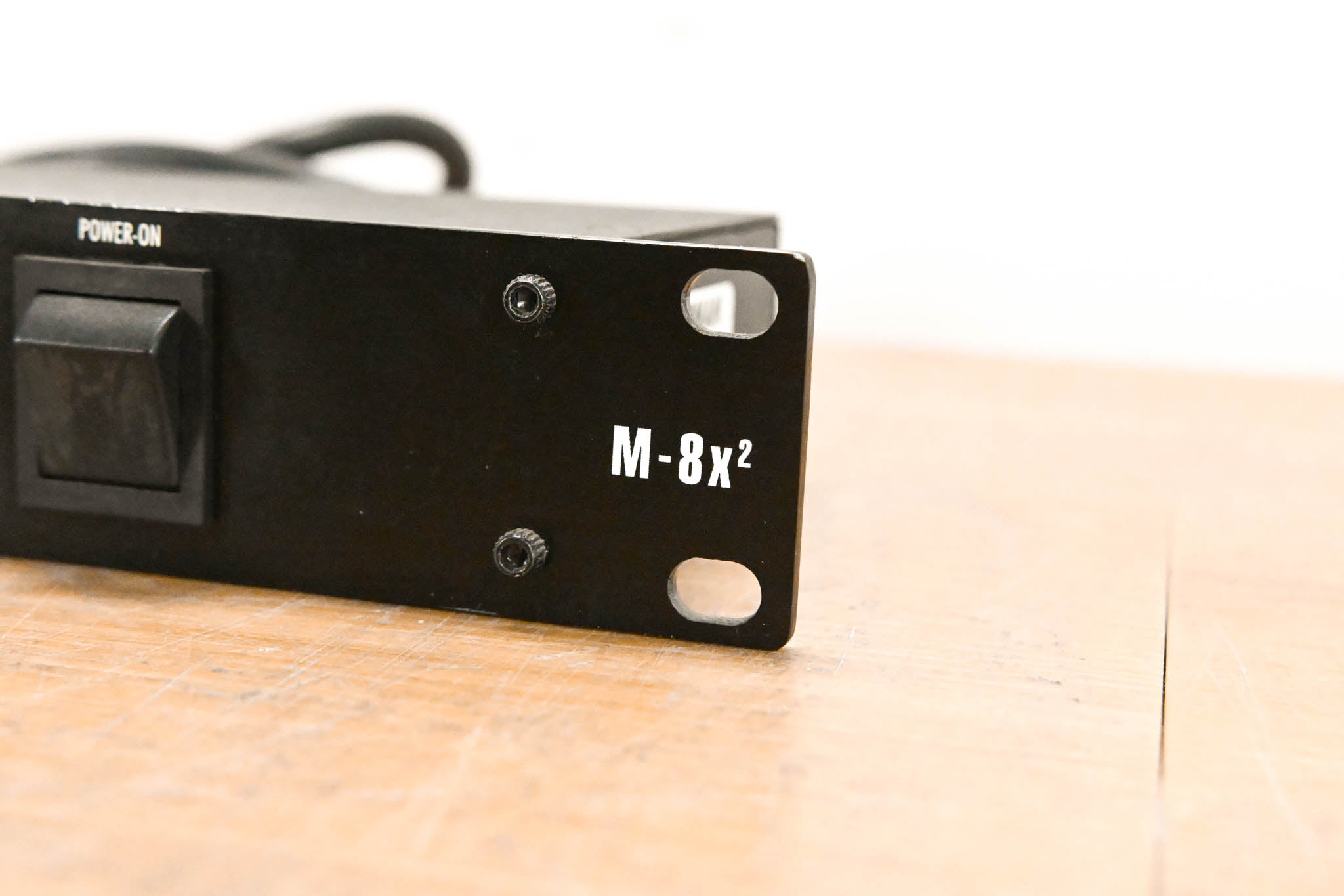 Furman M-8x2 8-Outlet Power Conditioner