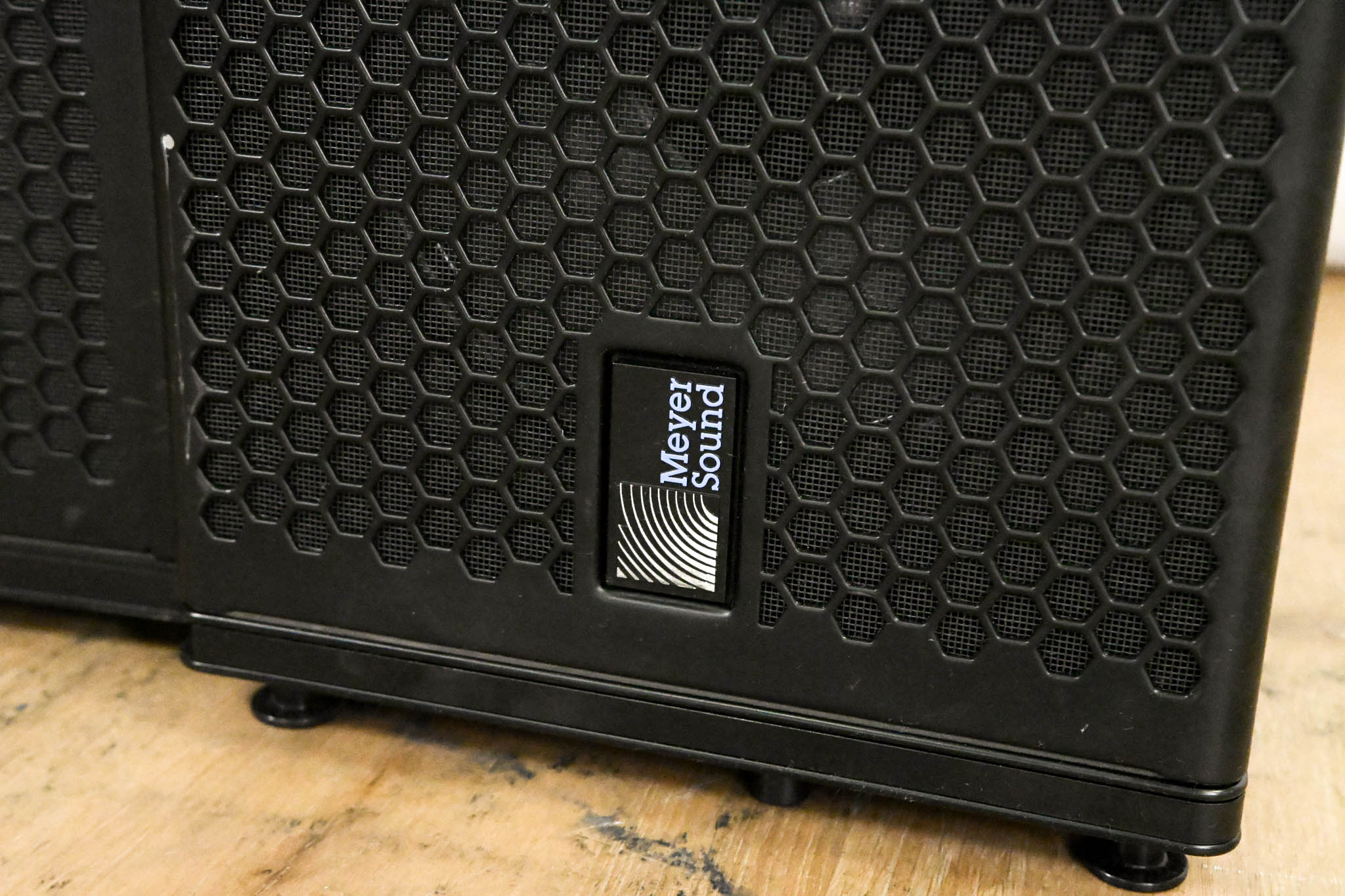 Meyer Sound M'elodie High-Power Curvilinear Array Loudspeaker (PAIR)