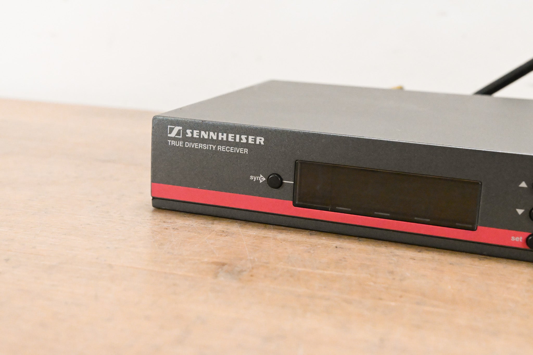 Sennheiser EM 100 G3 Wireless Receiver - 516-558 MHz (NO POWER SUPPLY)