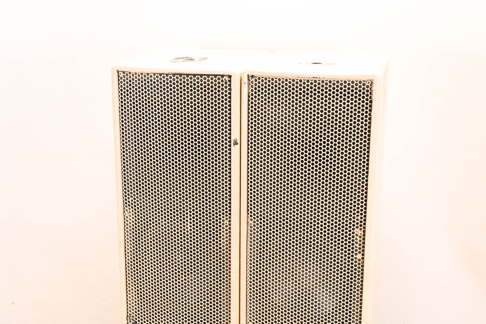 EAW UB52 Two-Way Full-Range Loudspeaker - White (PAIR)